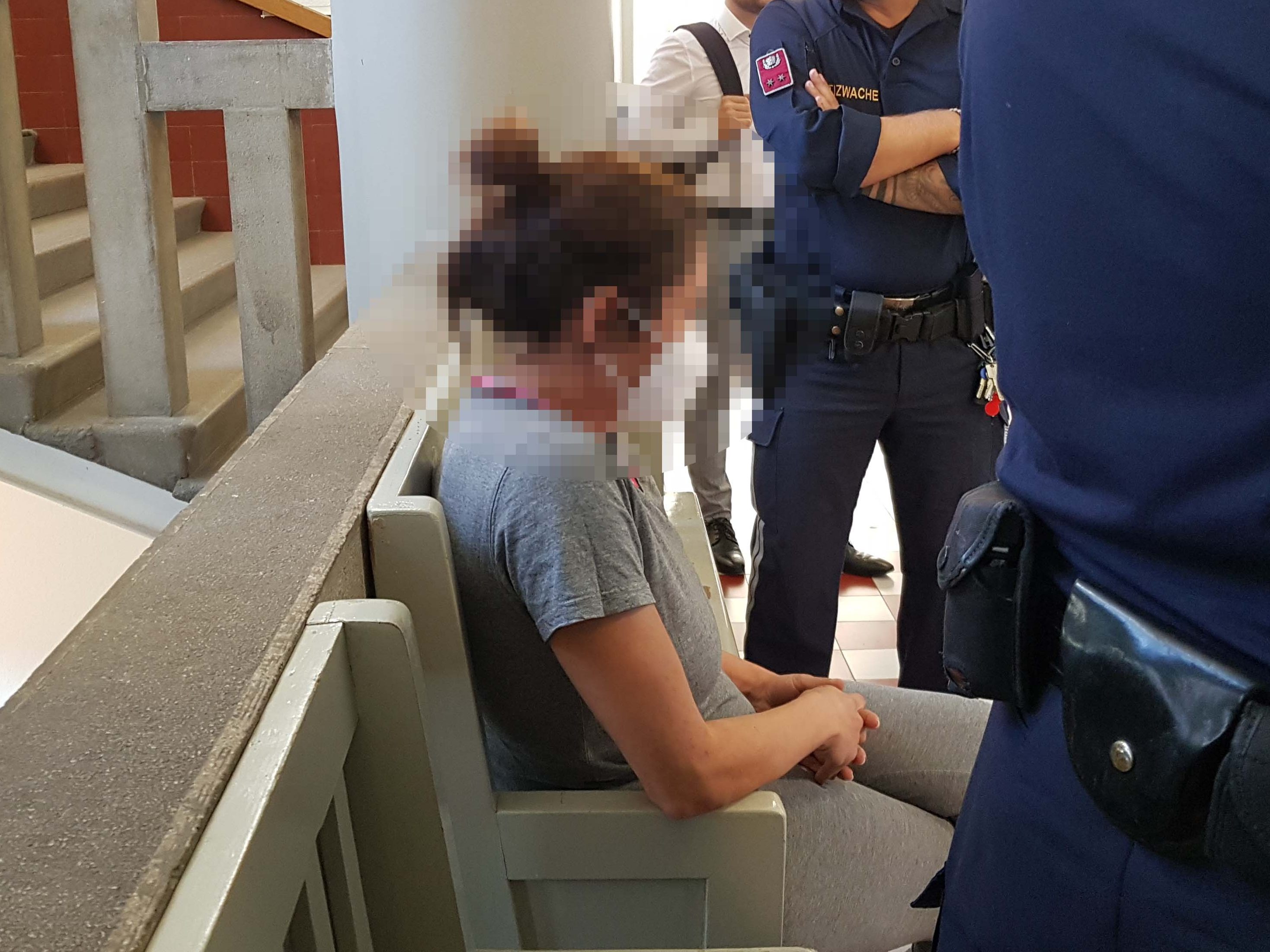 24 Monate Haft für absichtlich schwere Körperverletzung. 24 Monate Haft für absichtlich schwere Körperverletzung.