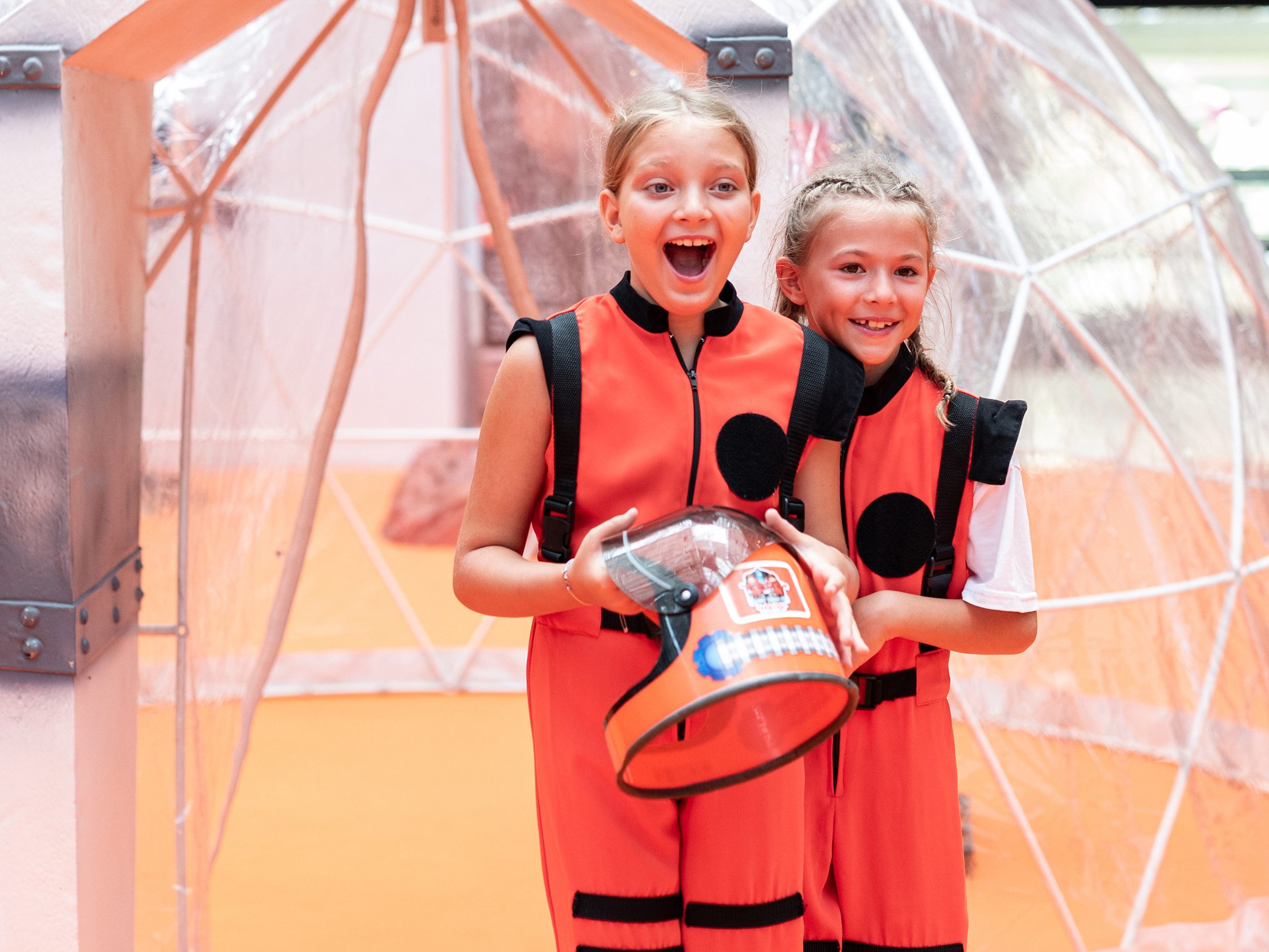 Die Erlebnisausstellung „First Kids on Mars“ findet im Westfield Donau Zentrum statt.