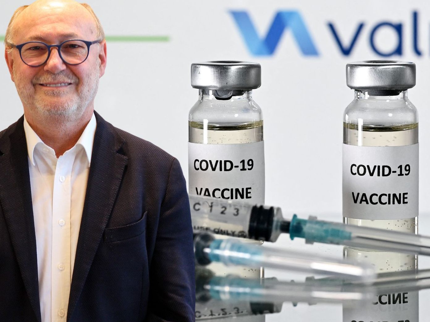 Impfkoordinator Dr. Robert Spiegel informiert über den neuen Totimpfstoff Valneva. Impfkoordinator Dr. Robert Spiegel informiert über den neuen Totimpfstoff Valneva.