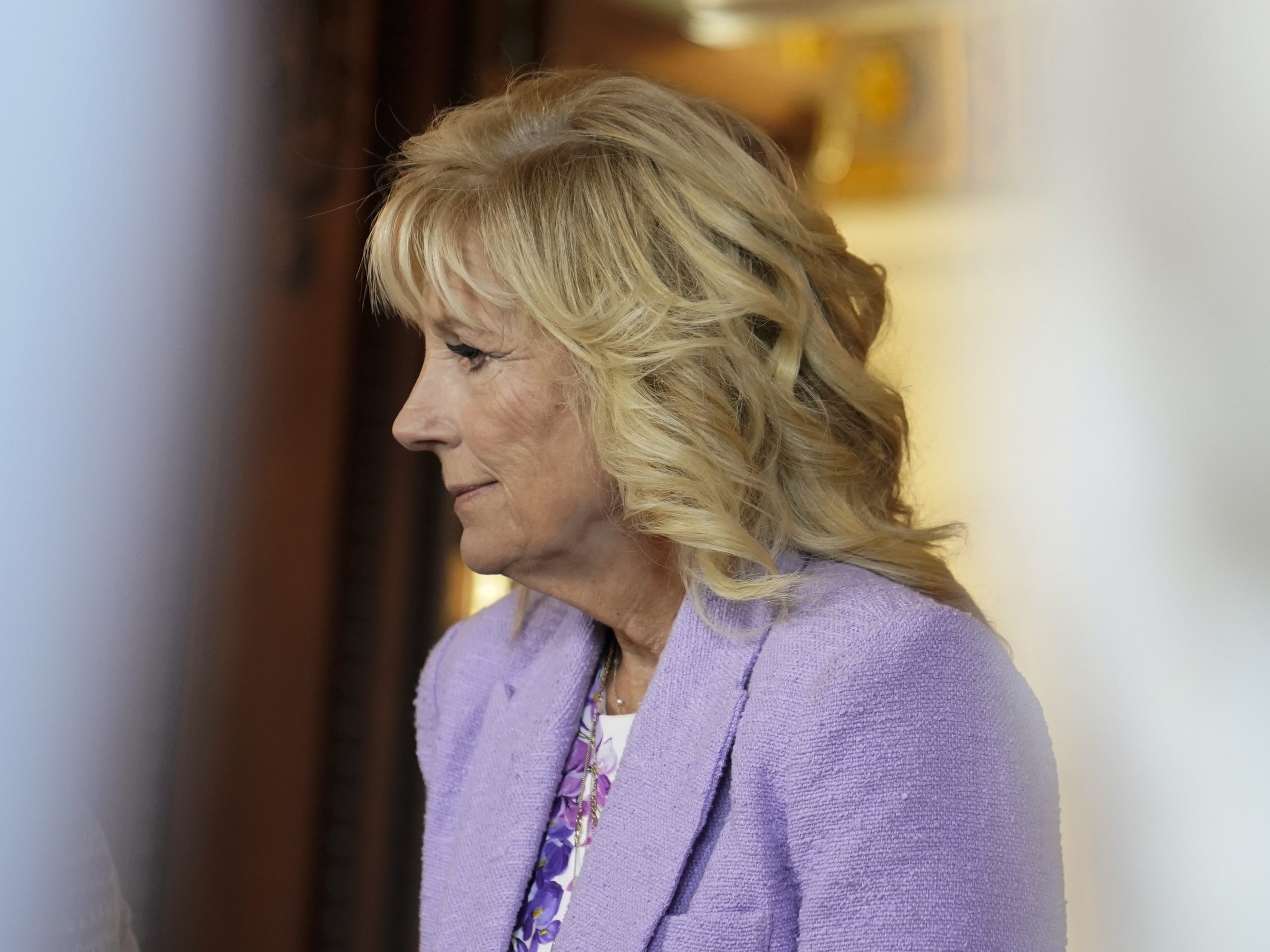 First Lady Jill Biden wurde erneut postiv auf das Coronavirus getestet. First Lady Jill Biden wurde erneut postiv auf das Coronavirus getestet.