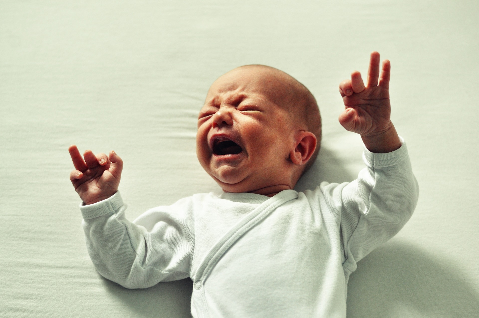 Schon Babys weinen und zeigen: Grundlage für die Tränen sind oft die fehlende Erfüllung von Grundbedürfnissen. Schon Babys weinen und zeigen: Grundlage für die Tränen sind oft die fehlende Erfüllung von Grundbedürfnissen.