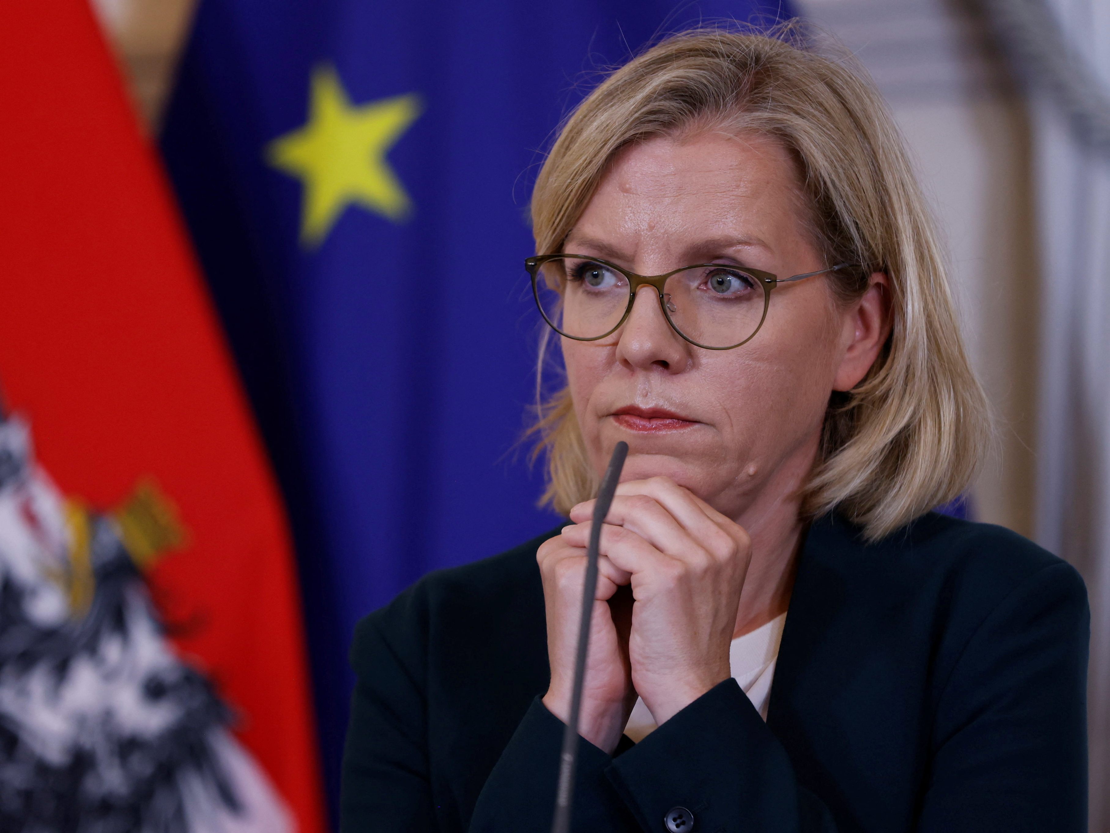 UVP-Novelle: Mehr als 30 Wortmeldungen gab es zu Leonore Gewesslers Entwurf bis Montagfrüh. UVP-Novelle: Mehr als 30 Wortmeldungen gab es zu Leonore Gewesslers Entwurf bis Montagfrüh.