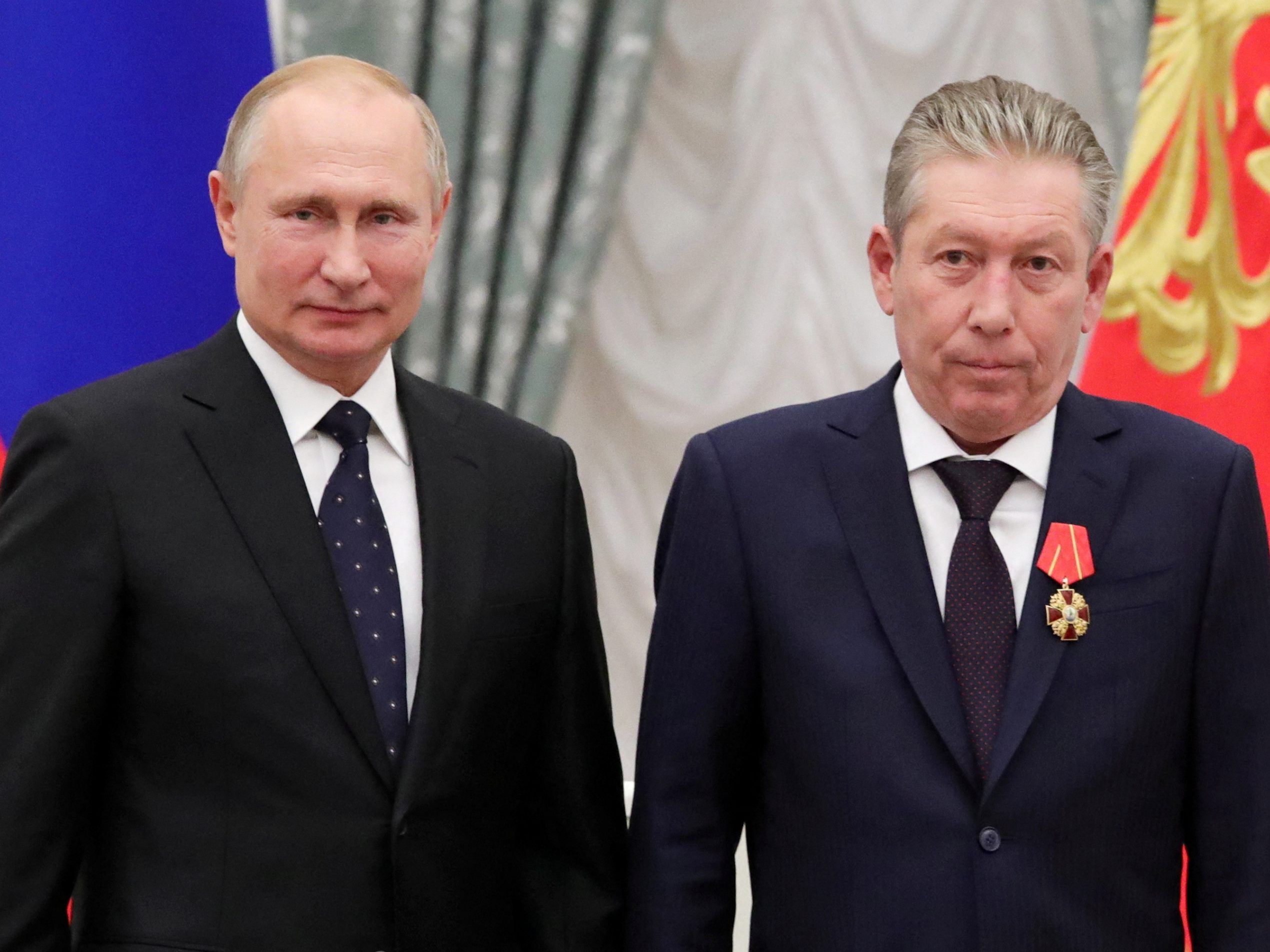 2019 wurde Ravil Maganow noch von Präsident Wladimir Putin geehrt, jetzt starb er auf mysteriöse Art und Weise. 2019 wurde Ravil Maganow noch von Präsident Wladimir Putin geehrt, jetzt starb er auf mysteriöse Art und Weise.