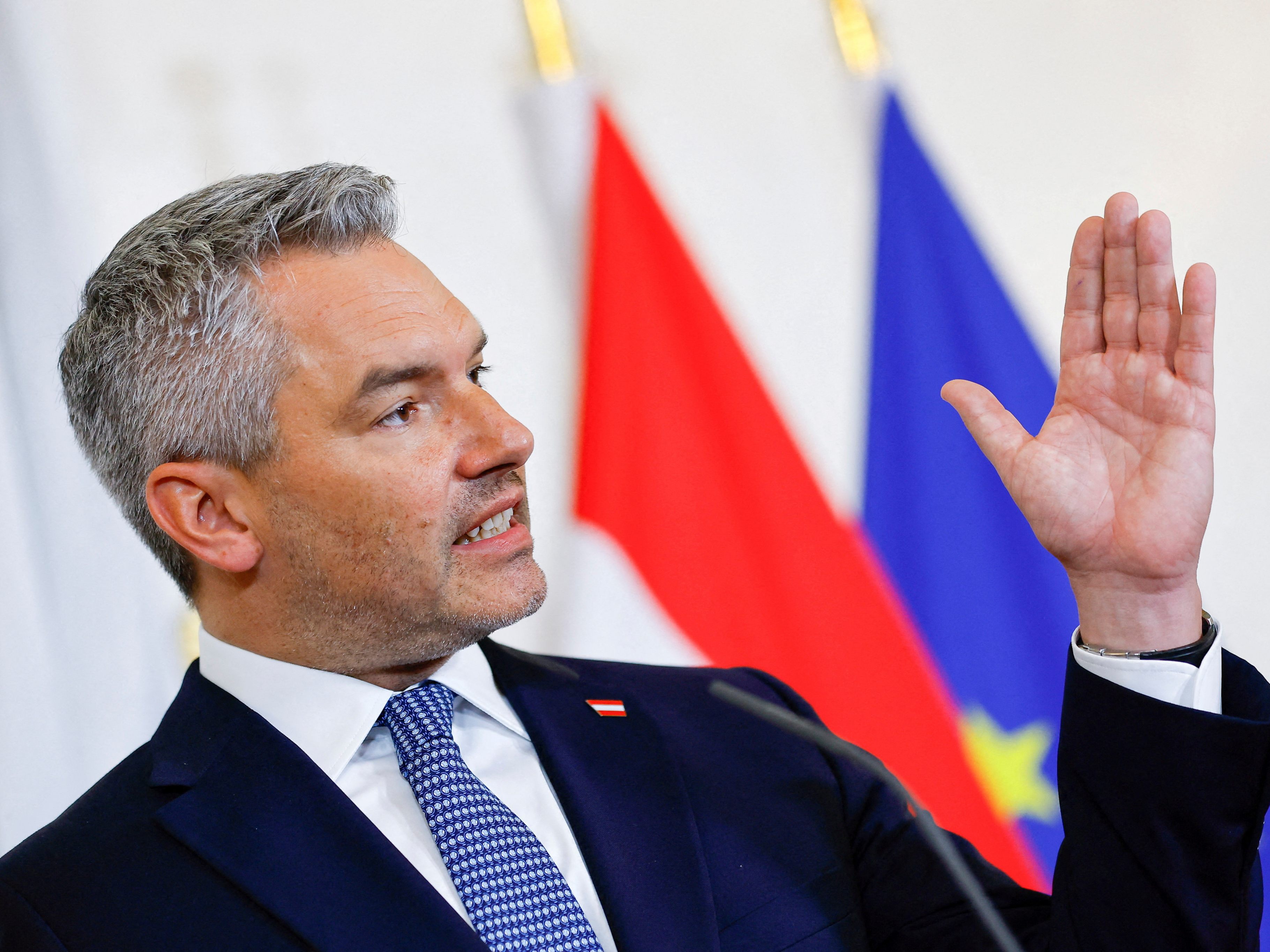 Nehammer betonte bei dem Treffen Österreichs "Schutzfunktion" gegenüber Südtirol. Nehammer betonte bei dem Treffen Österreichs "Schutzfunktion" gegenüber Südtirol.