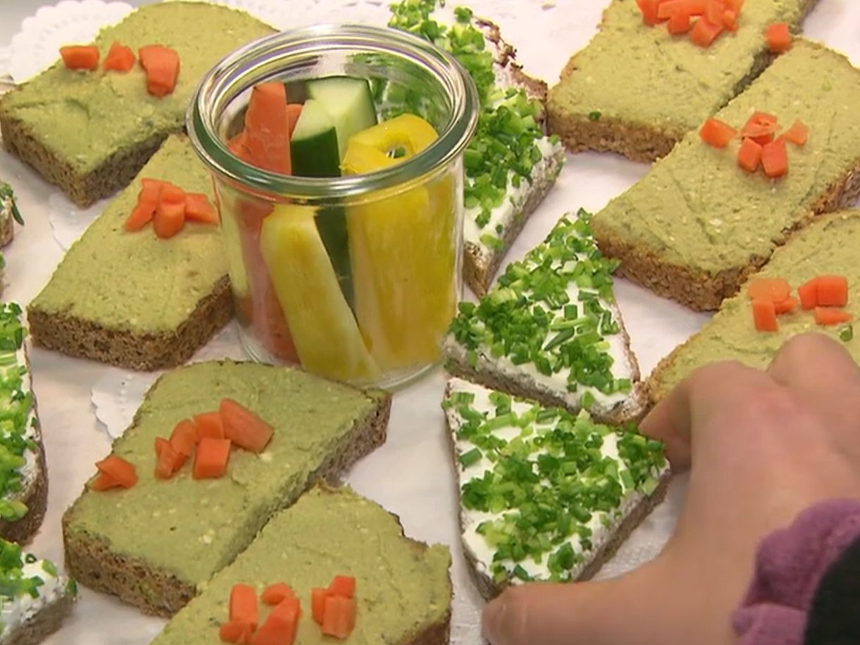 An Wiener Schulen heißt es ab sofort Buffet statt Bedienung. An Wiener Schulen heißt es ab sofort Buffet statt Bedienung.