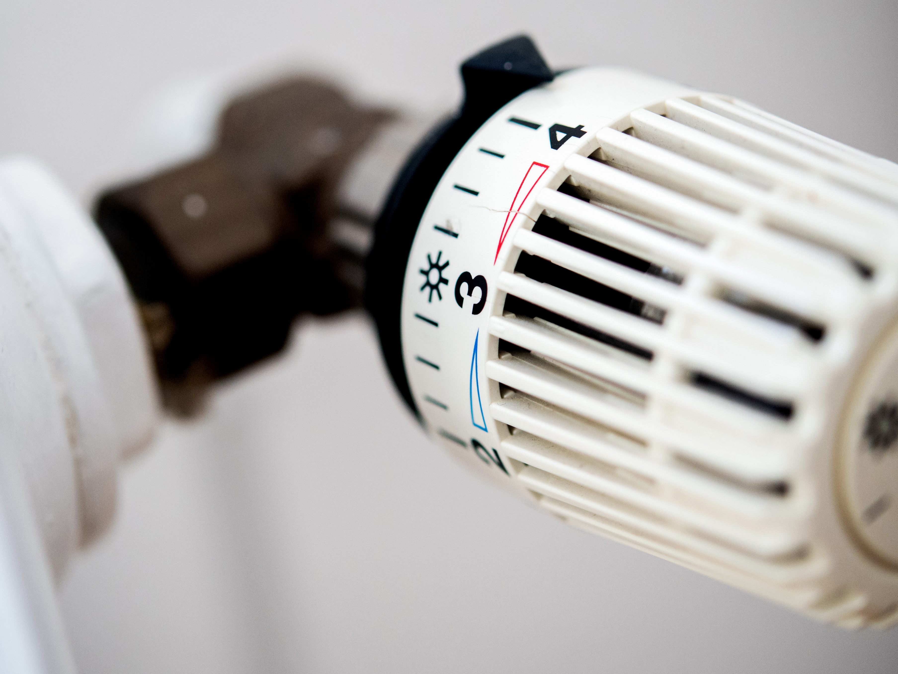 Die Wirtschaftskammer Wien gibt Tipps, wie man diesen Winter Kosten beim Heizen sparen kann.