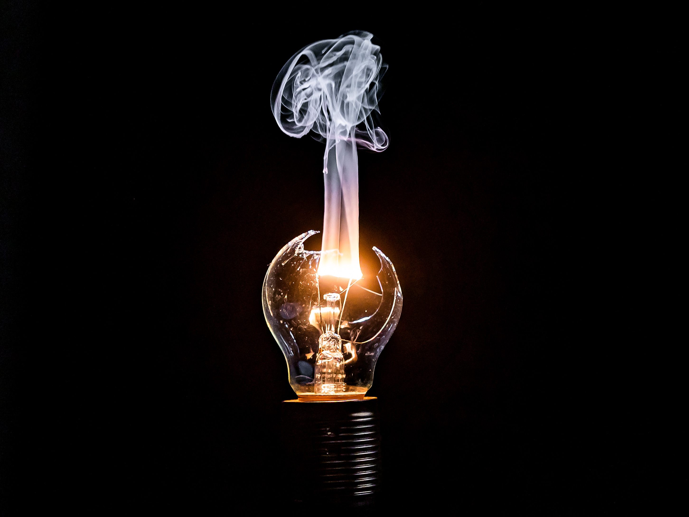 Handelsverband-Geschäftsführer über nach oben kletternde Energiepreise. Handelsverband-Geschäftsführer über nach oben kletternde Energiepreise.