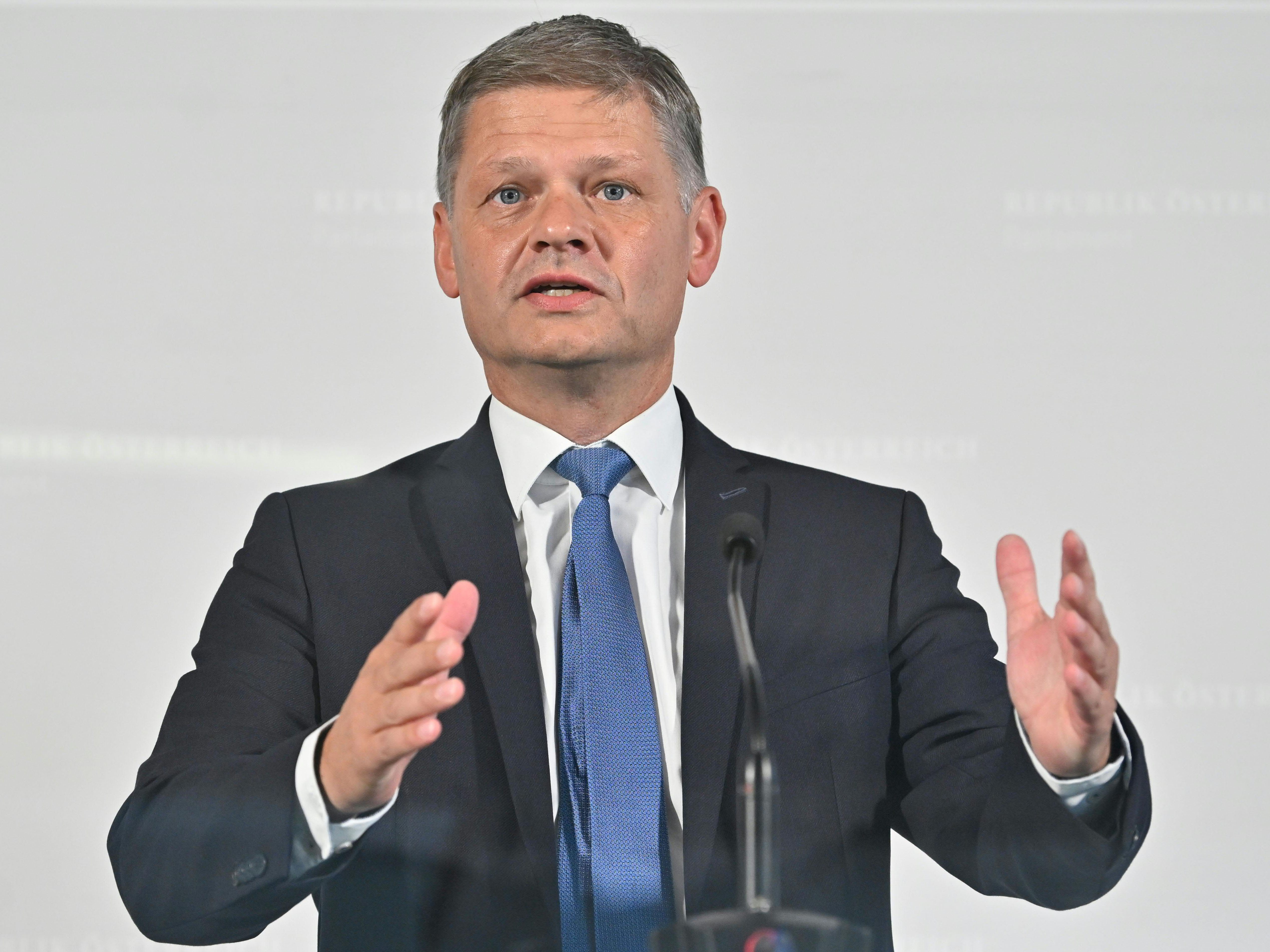 Andreas Hanger hat keine Ambitionen für die Sachslehner-Nachfolge. Andreas Hanger hat keine Ambitionen für die Sachslehner-Nachfolge.