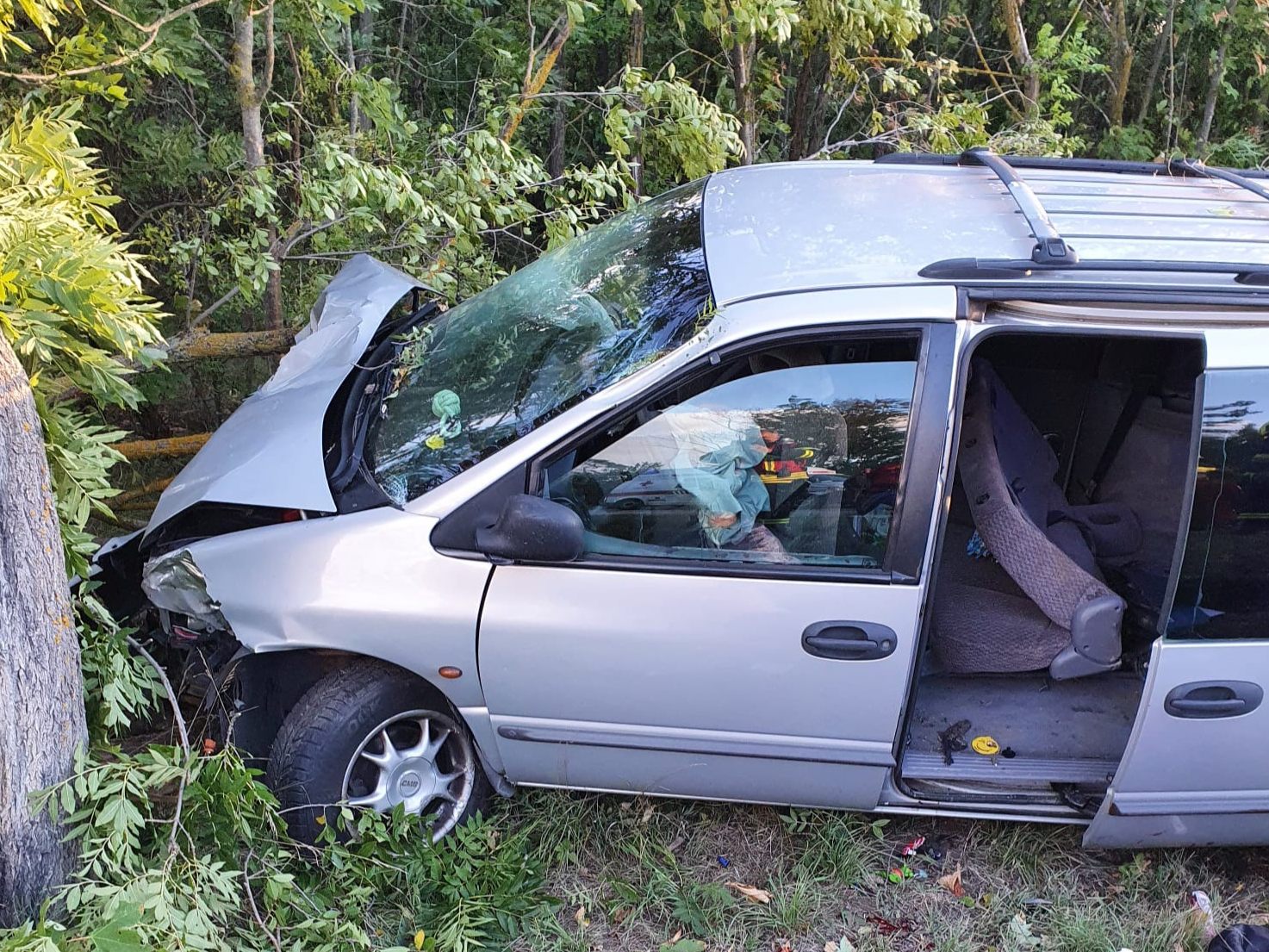 Am Sonntag wurden 16 Menschen bei einem Unfall mit einem Schlepperfahrzeug im Burgenland verletzt. Am Sonntag wurden 16 Menschen bei einem Unfall mit einem Schlepperfahrzeug im Burgenland verletzt.