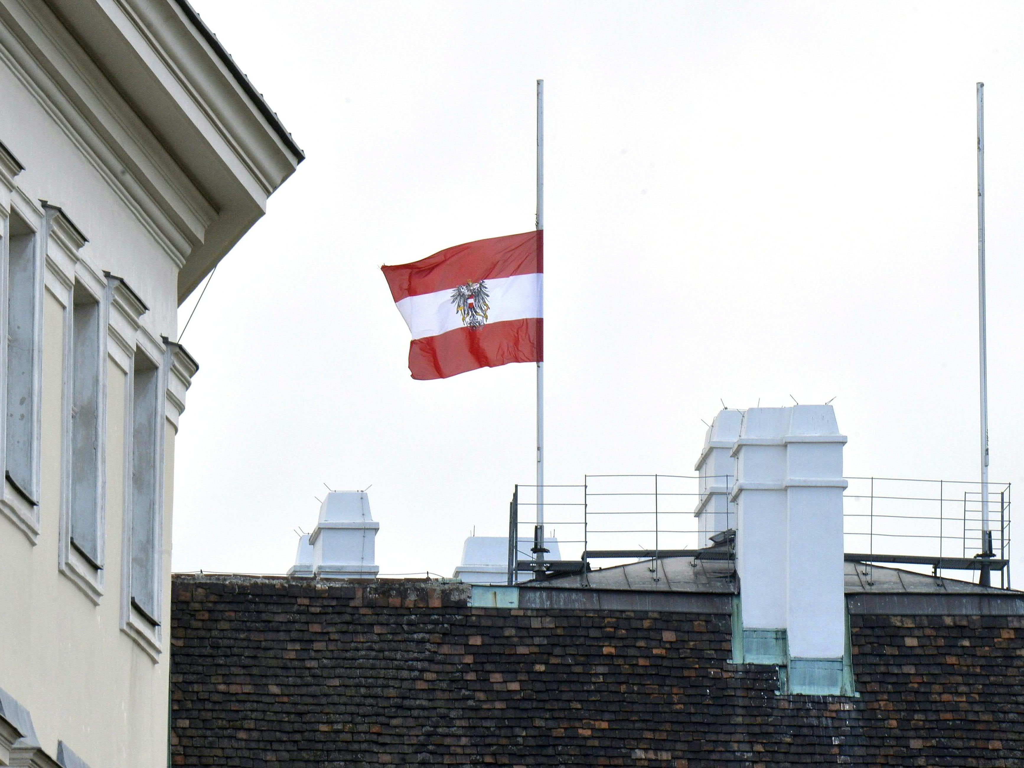 Bundeskanzleramt ordnet Trauerbeflaggung am Tag des Queen-Begräbnisses an.