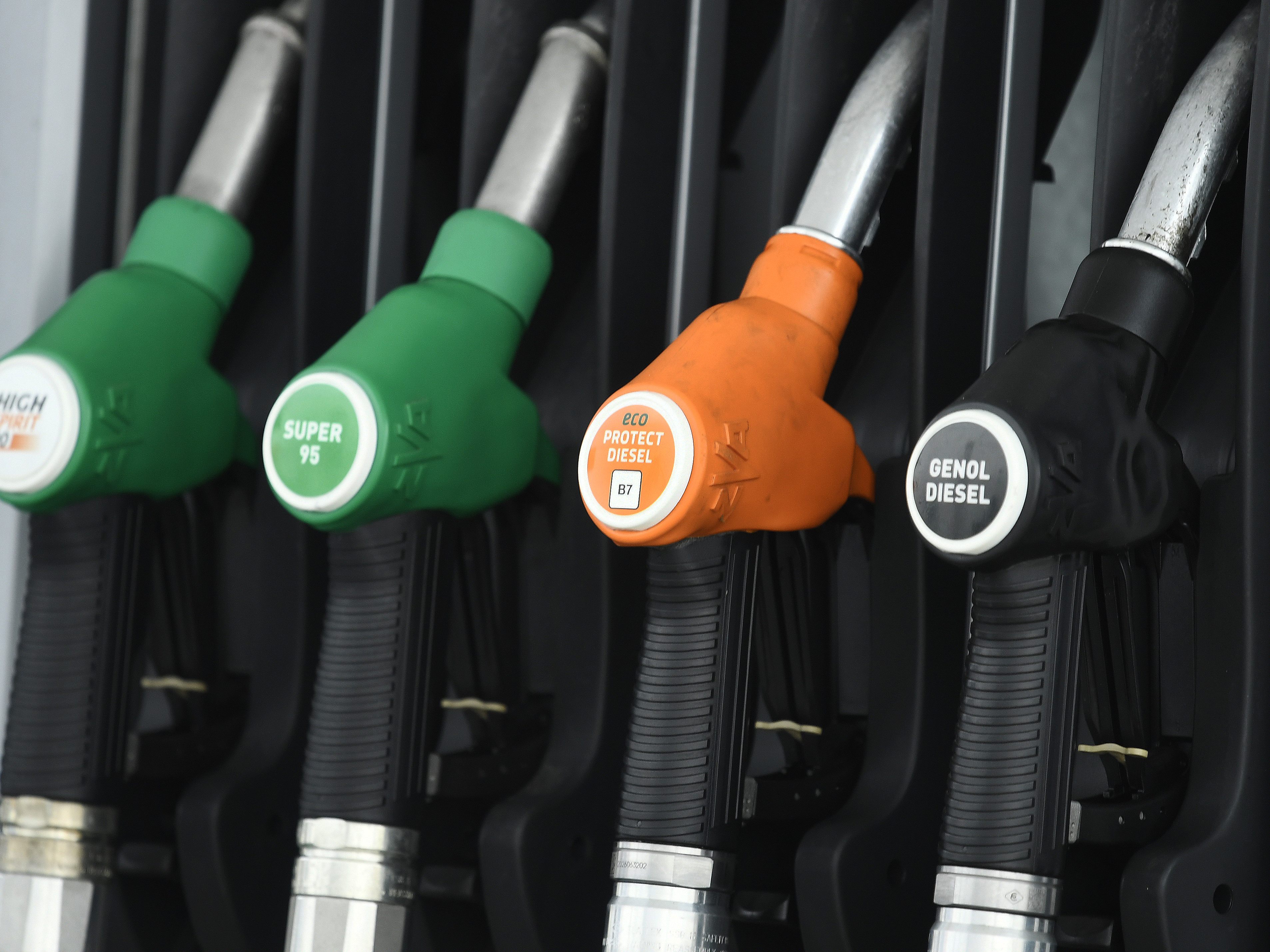 Laut dem Wifo bringt die CO2-Bepreisung nur einen moderaten Preisanstieg an den Zapfsäulen.