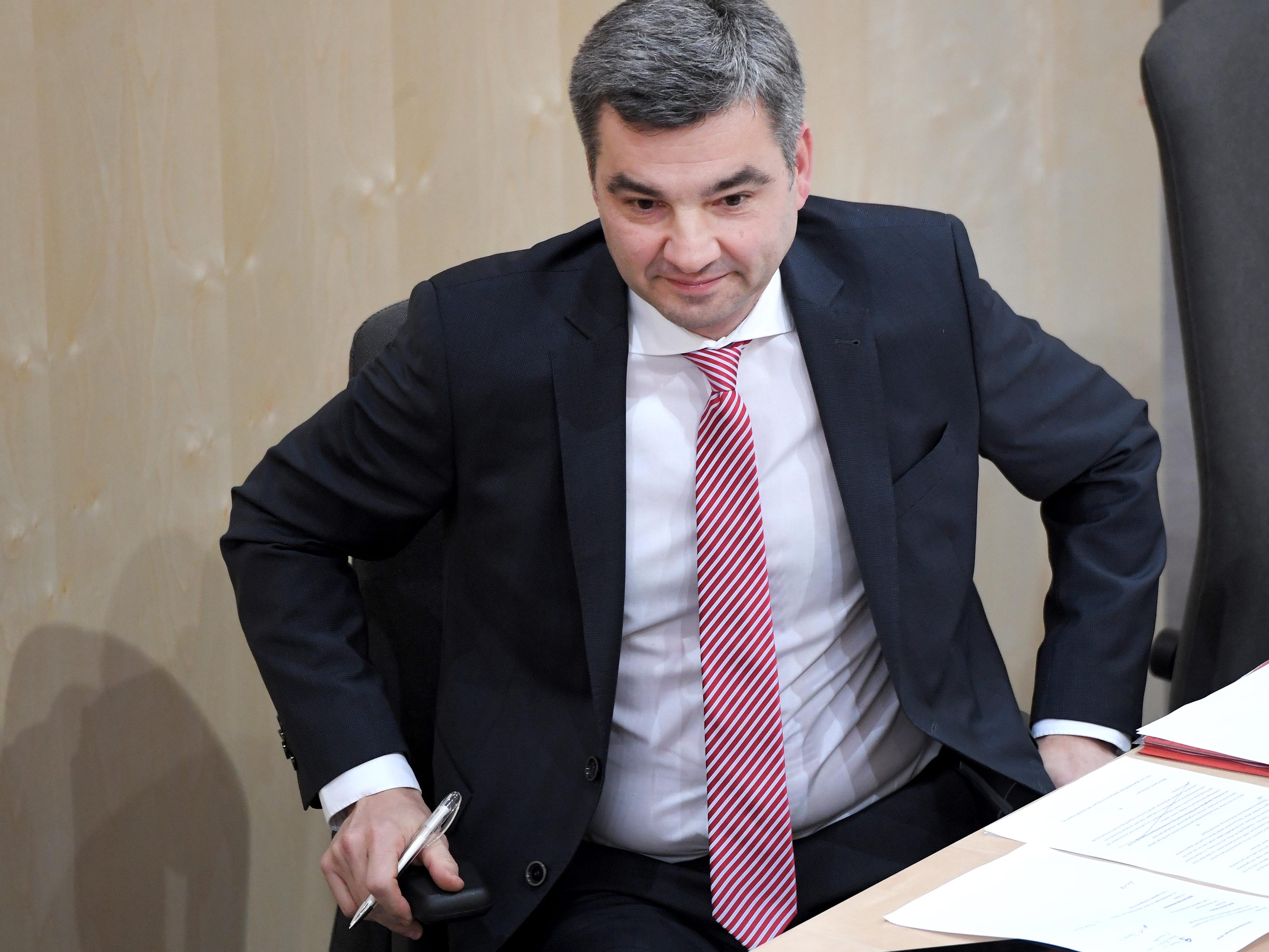 Der vom Kanzleramt zugezogene Anwalt Wolfgang Peschorn hält die Anordnung nicht für nachvollziehbar. Der vom Kanzleramt zugezogene Anwalt Wolfgang Peschorn hält die Anordnung nicht für nachvollziehbar.