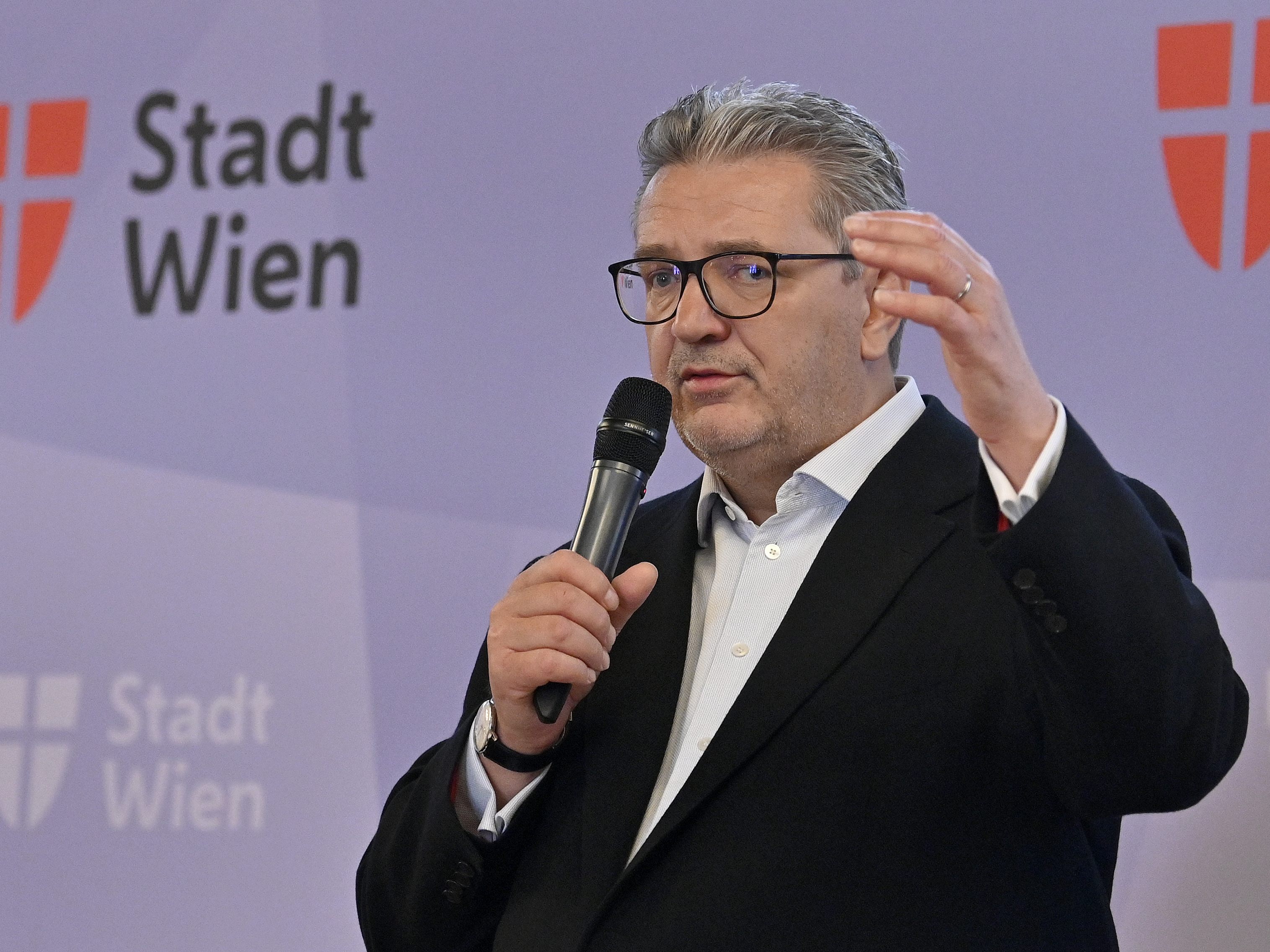 Gesundheitsstadtrat Peter Hacker fordert mehr Kundenorient im Gesundheitswesen.