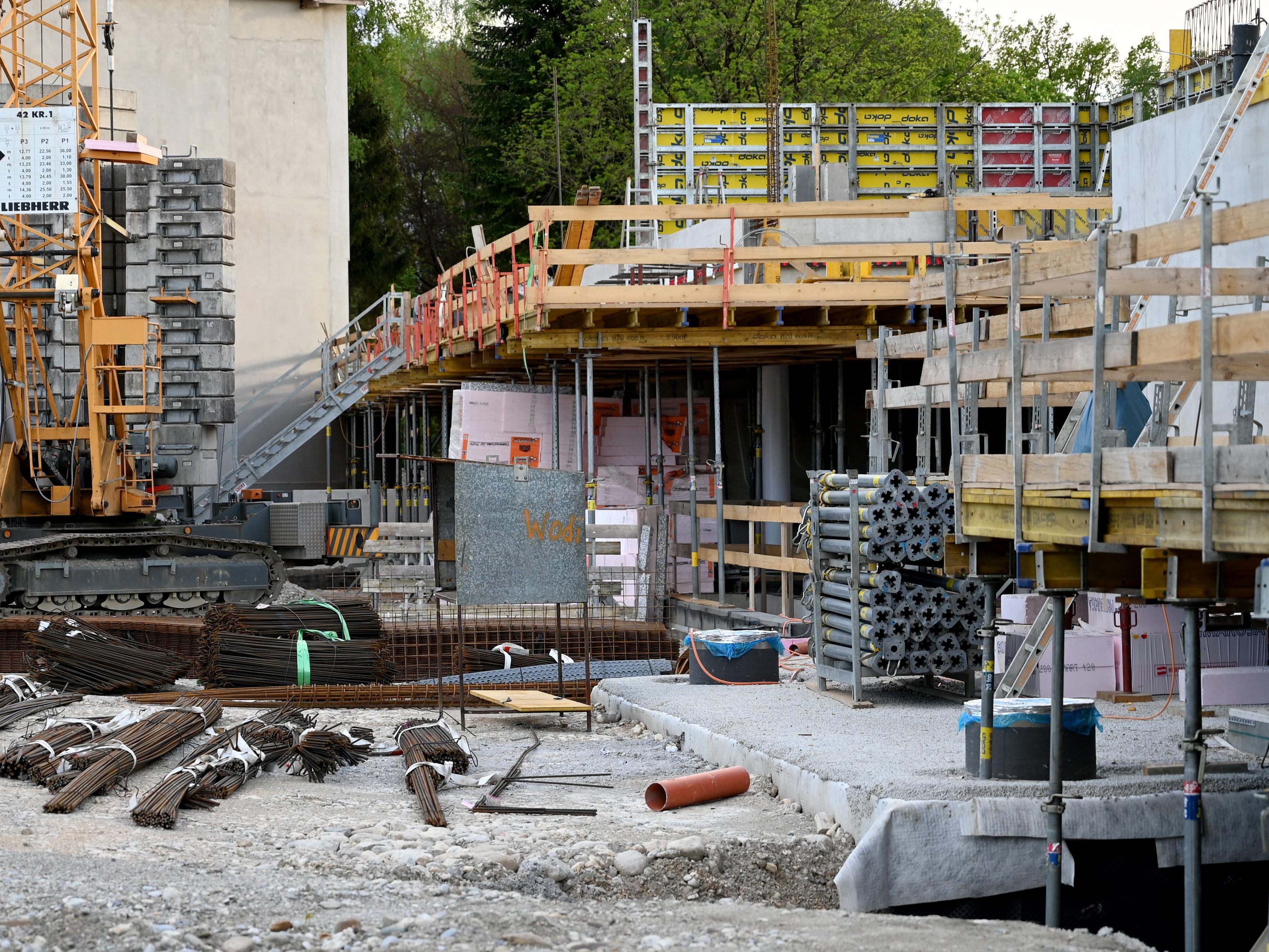 Wohnungs- und Häuserpreise im ersten Halbjahr 2022 deutlich gestiegen.