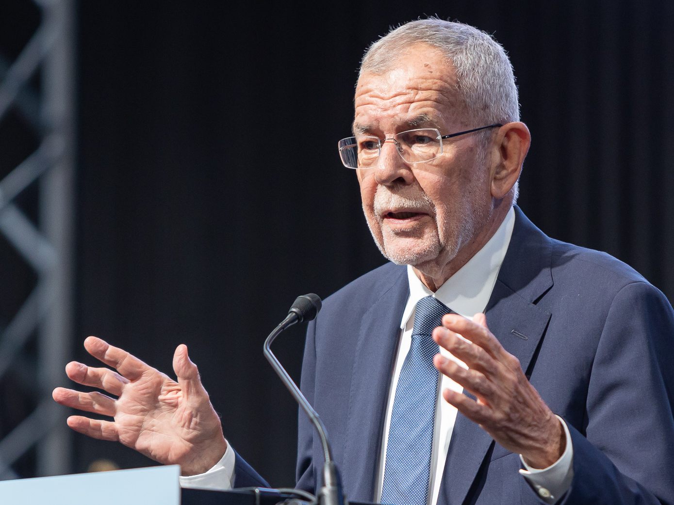 Bundespräsident Alexander Van der Bellen reist am Dienstag mit einer Wirtschaftsdelegation nach Rom. Bundespräsident Alexander Van der Bellen reist am Dienstag mit einer Wirtschaftsdelegation nach Rom.