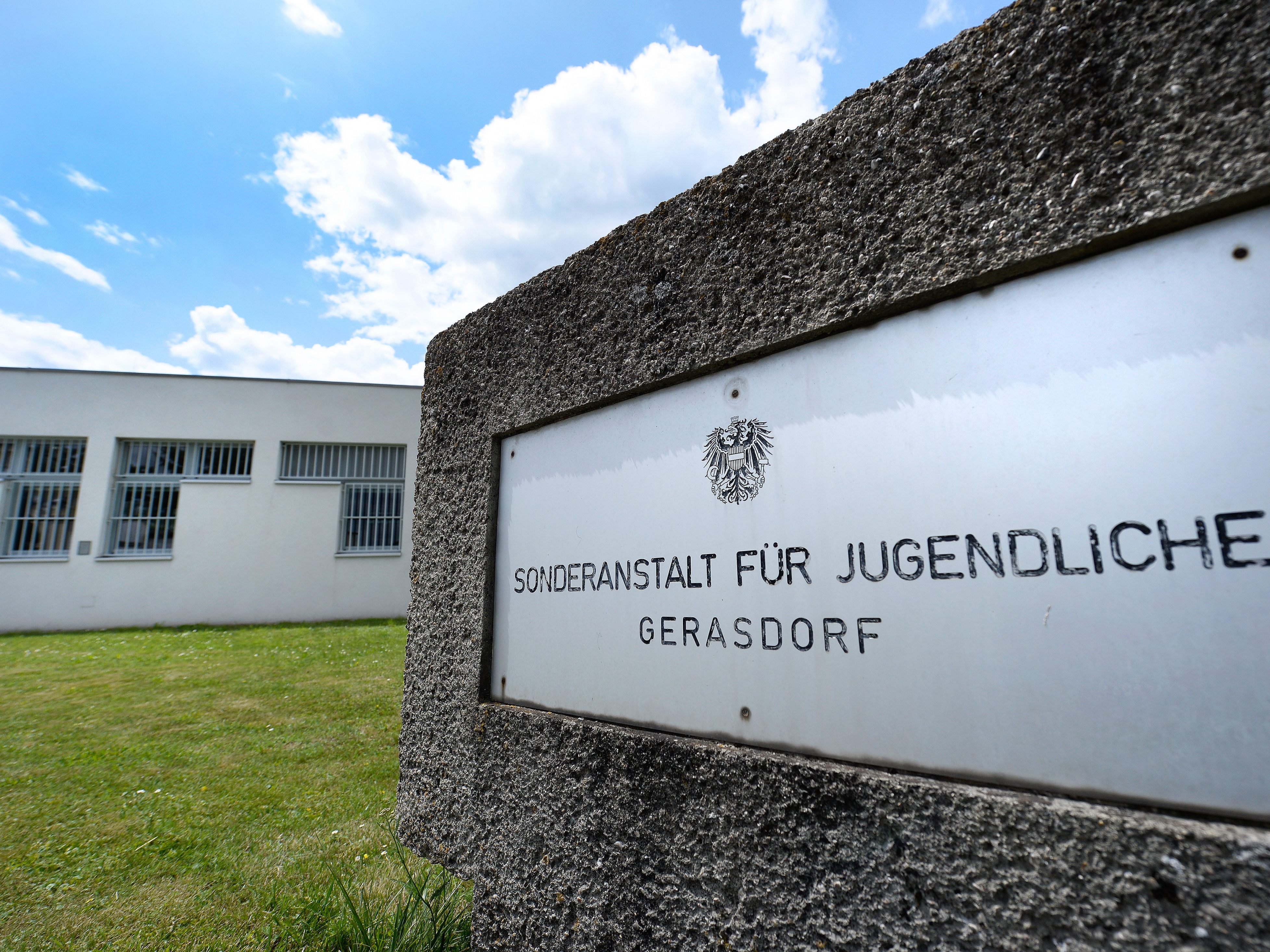 Volksanwaltschaft will Jugendstrafanstalt Gerasdorf überdenken.