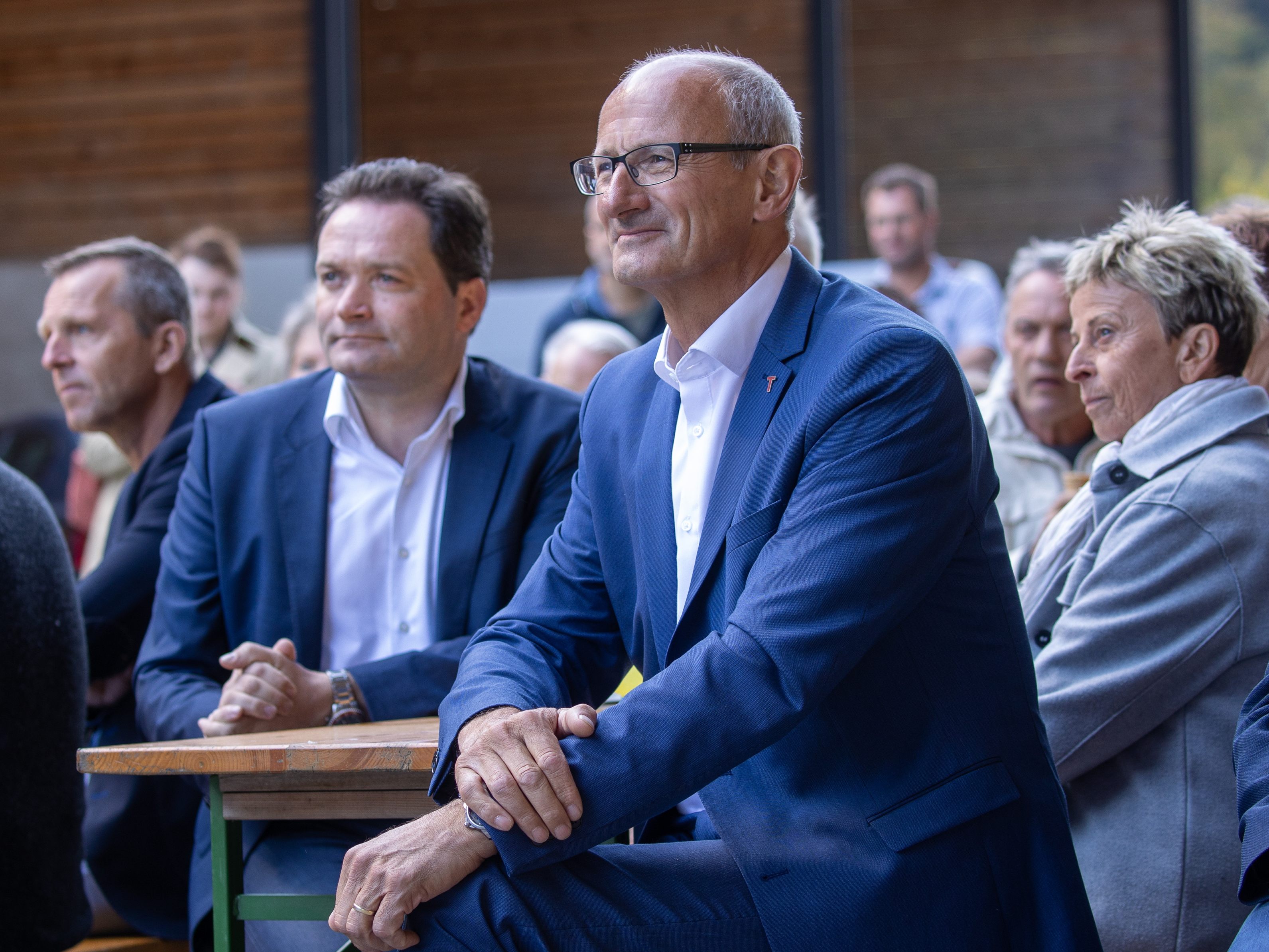 ÖVP-Spitzenkandidat Anton Mattle beim Wahlkampfabschluss zur Tiroler Landtagswahl in Osttirol am Freitag. ÖVP-Spitzenkandidat Anton Mattle beim Wahlkampfabschluss zur Tiroler Landtagswahl in Osttirol am Freitag.