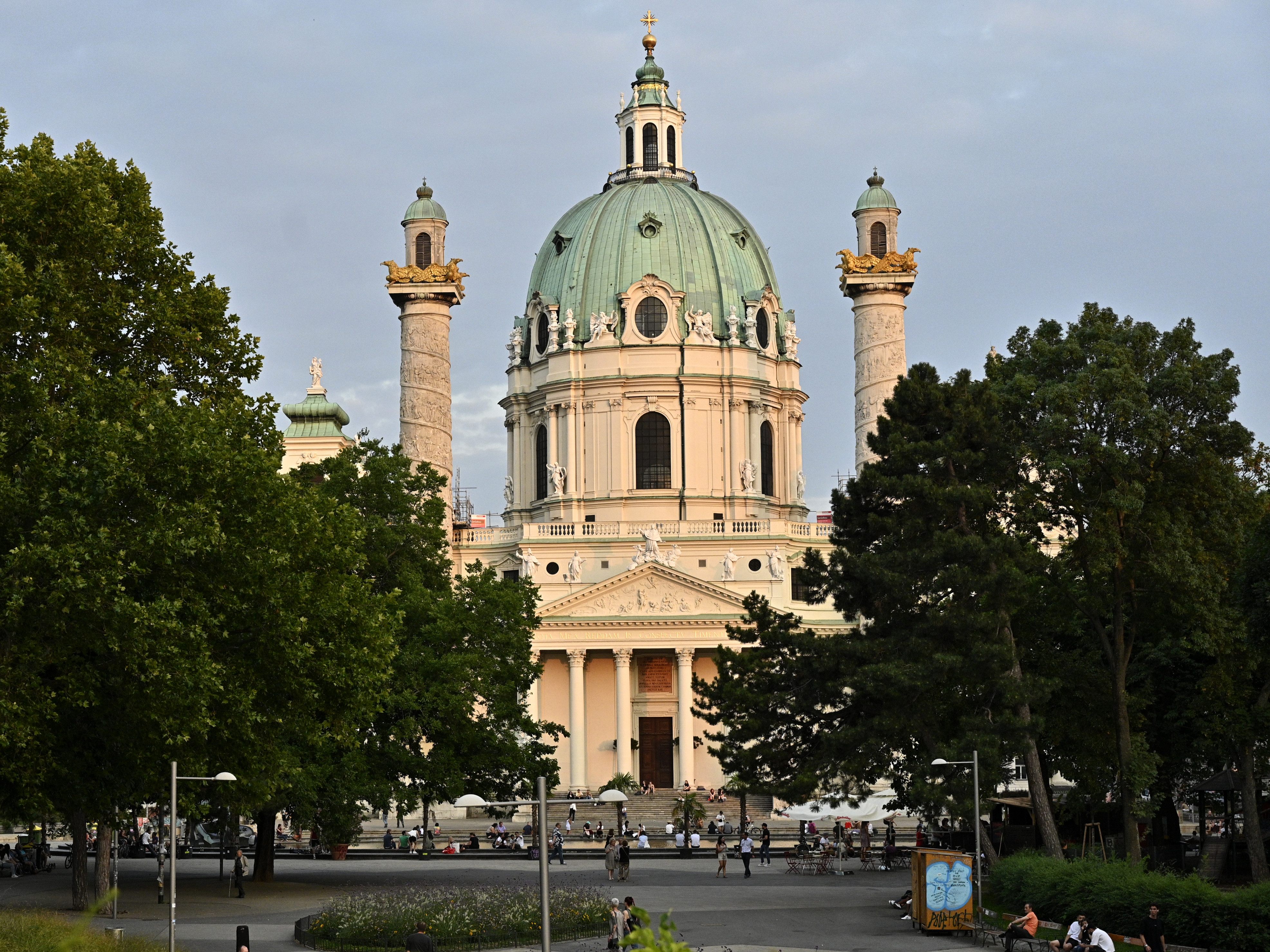 Der Wiener Karlsplatz wird am 16. September künstlerisch bespielt. Der Wiener Karlsplatz wird am 16. September künstlerisch bespielt.