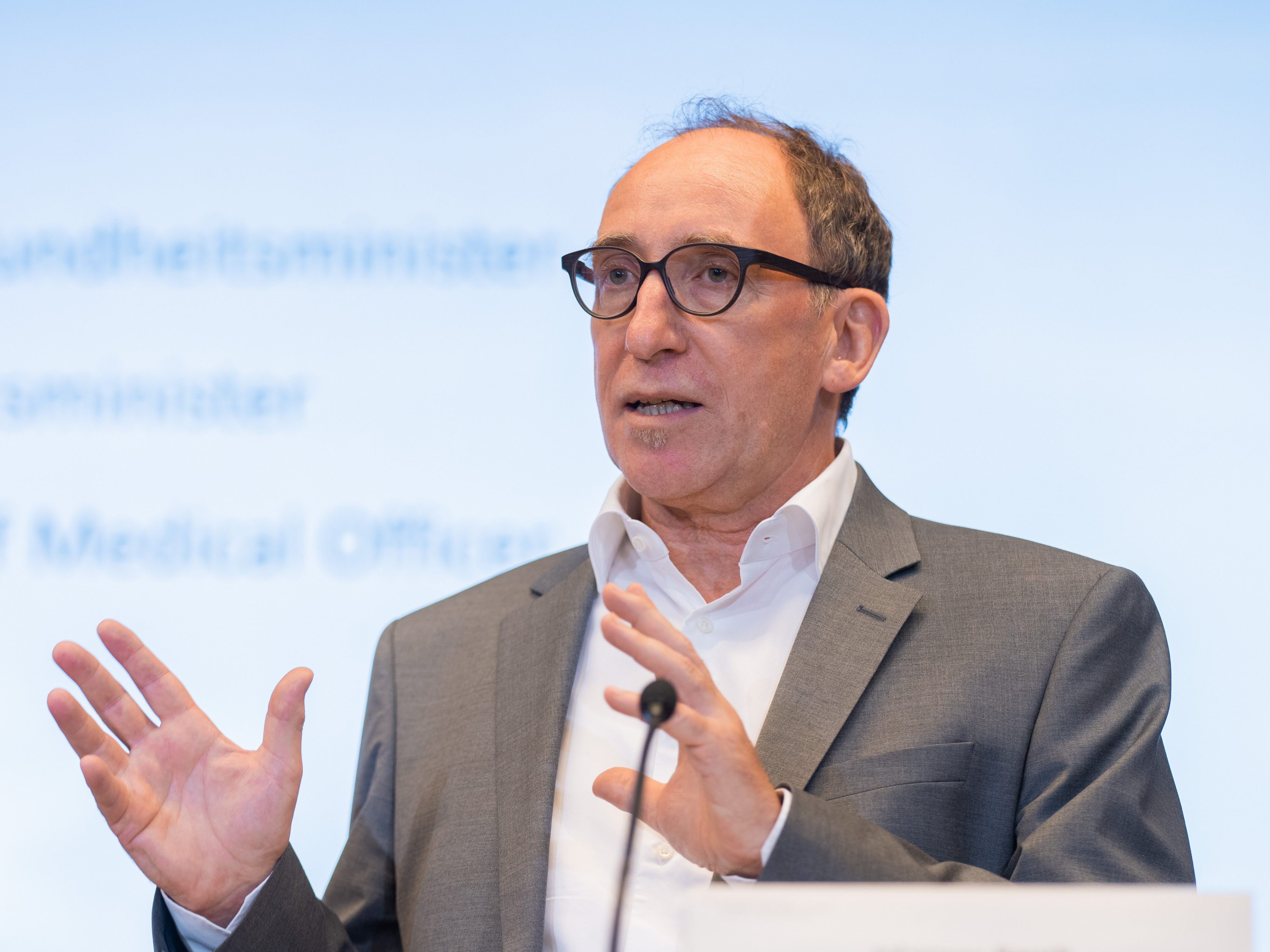 Rauch will Wirkstoffverschreibung durchsetzen: Kritik von Ärztekammer. Rauch will Wirkstoffverschreibung durchsetzen: Kritik von Ärztekammer.