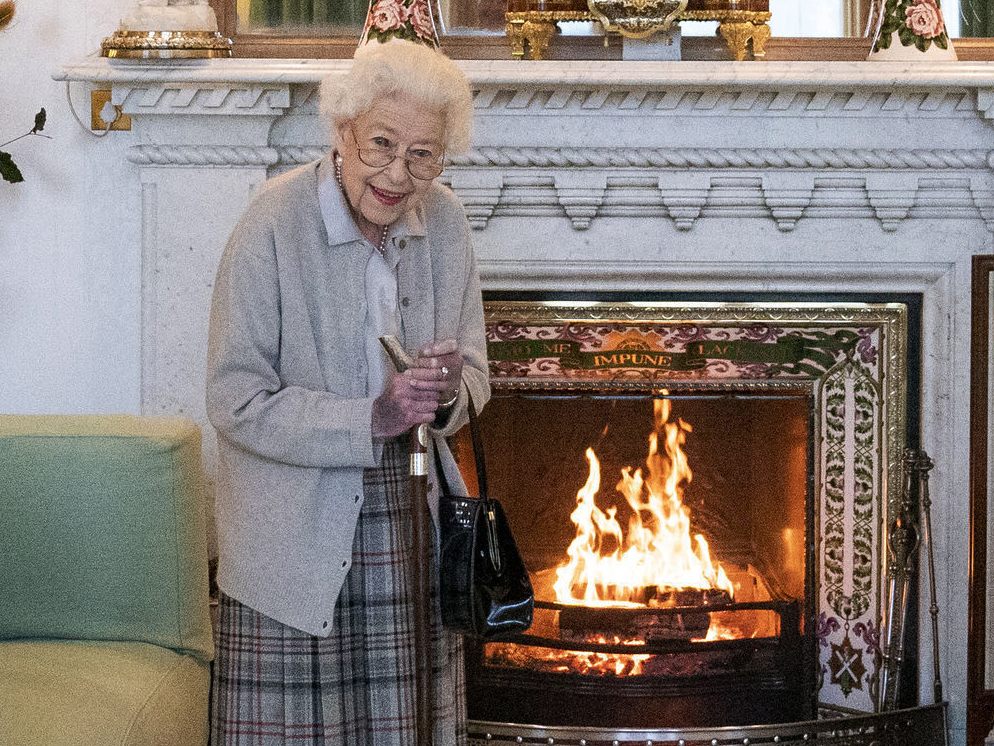 96-jährige Monarchin soll "unter medizinischer Beobachtung" bleiben 96-jährige Monarchin soll "unter medizinischer Beobachtung" bleiben