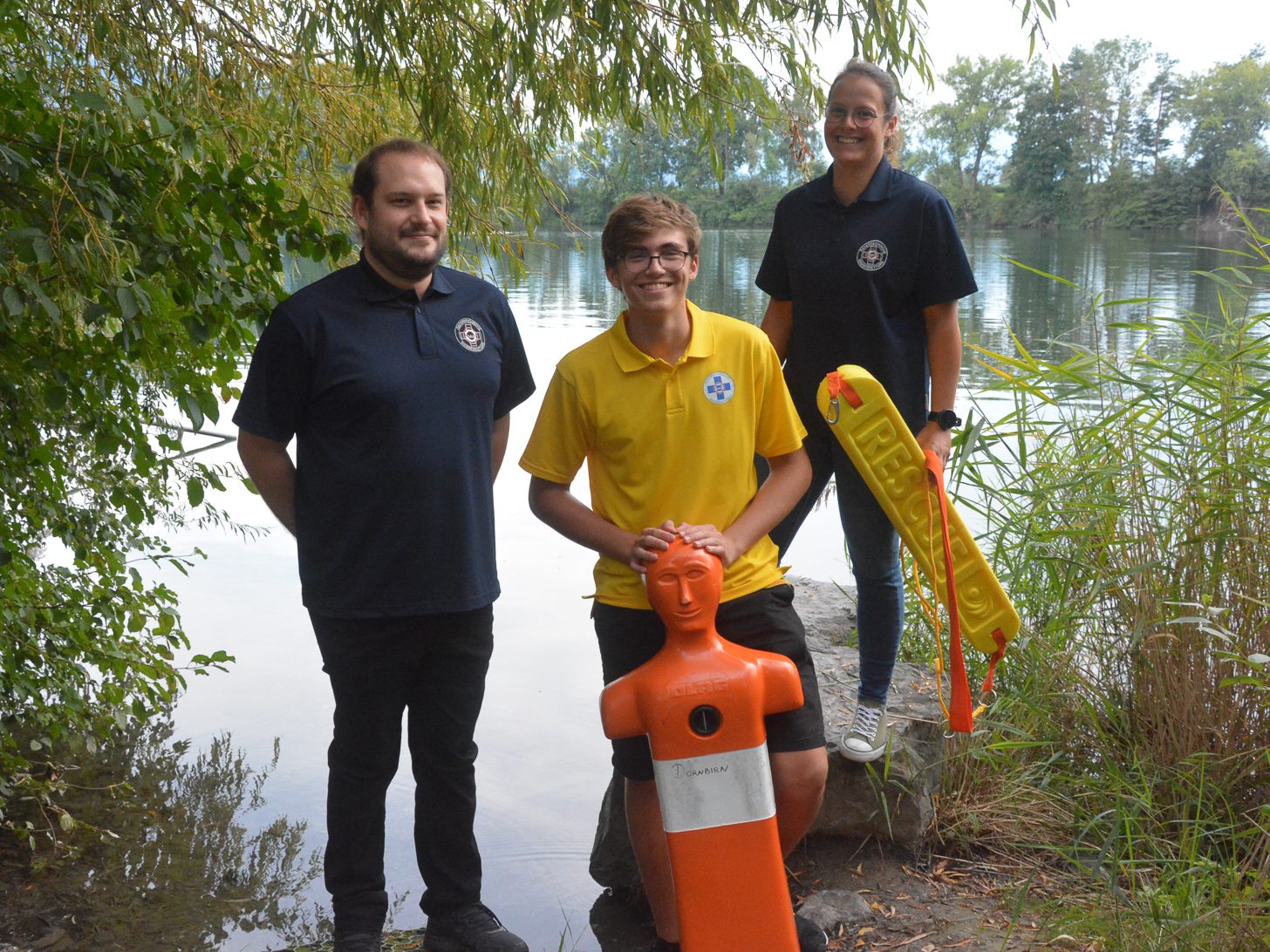 Bei Brian Preissegger (29), Leo Bösch (15) und Katharina Maier (22) von der Wasserrettung Dornbirn sitzt jeder Griff. Bei Brian Preissegger (29), Leo Bösch (15) und Katharina Maier (22) von der Wasserrettung Dornbirn sitzt jeder Griff.