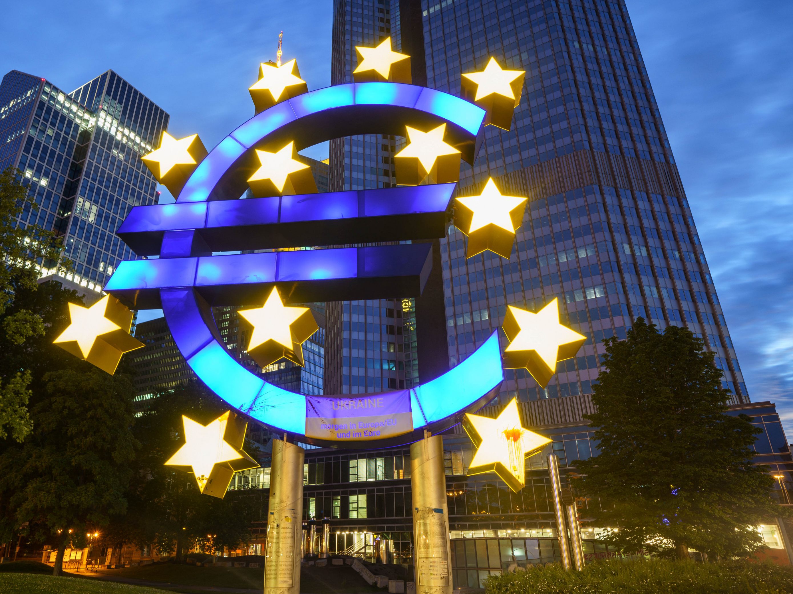 EZB erhöht Leitzins um 0,75 Prozentpunkte auf 1,25 Prozent.