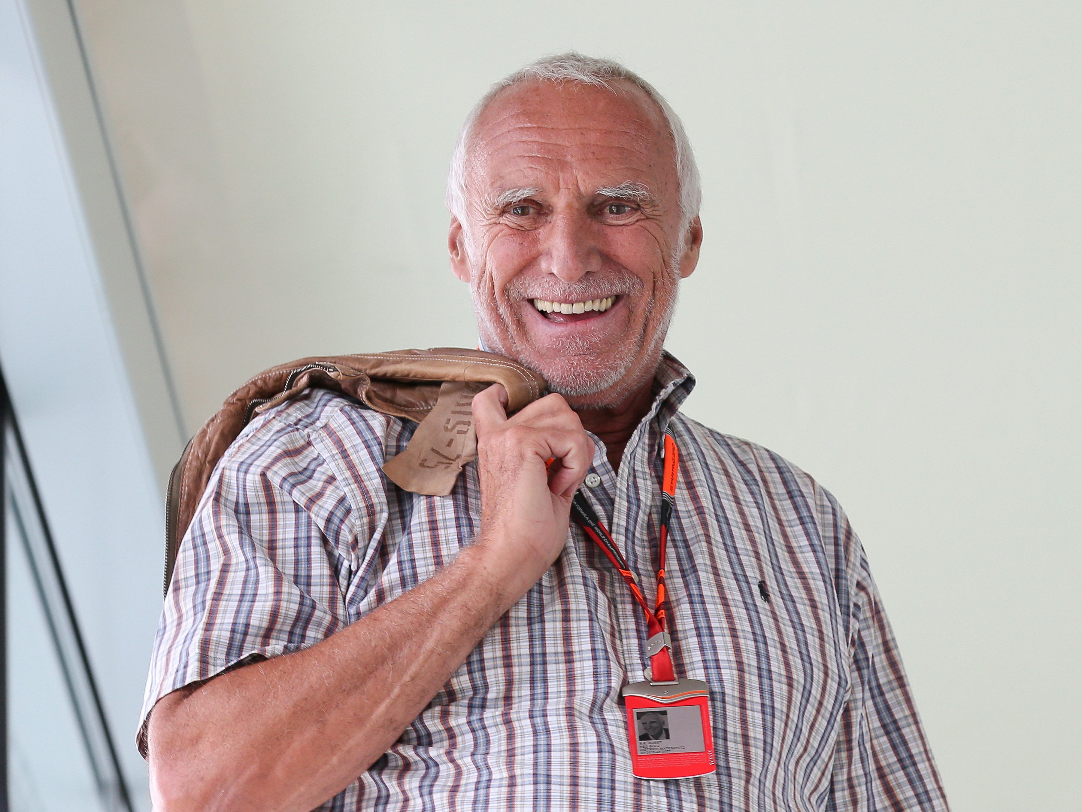 Hartnäckige Gerüchte ranken sich um Mateschitz' Gesundheitszustand. Hartnäckige Gerüchte ranken sich um Mateschitz' Gesundheitszustand.