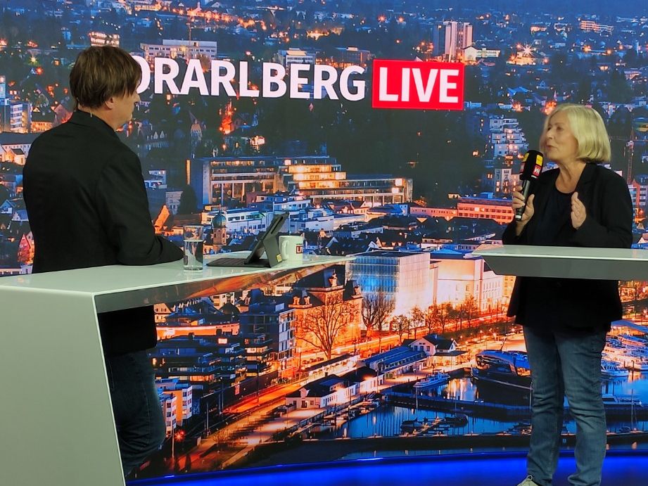 Marc Springer im Gespräch mit Gabriele Sprickler-Falschlunger. Marc Springer im Gespräch mit Gabriele Sprickler-Falschlunger.