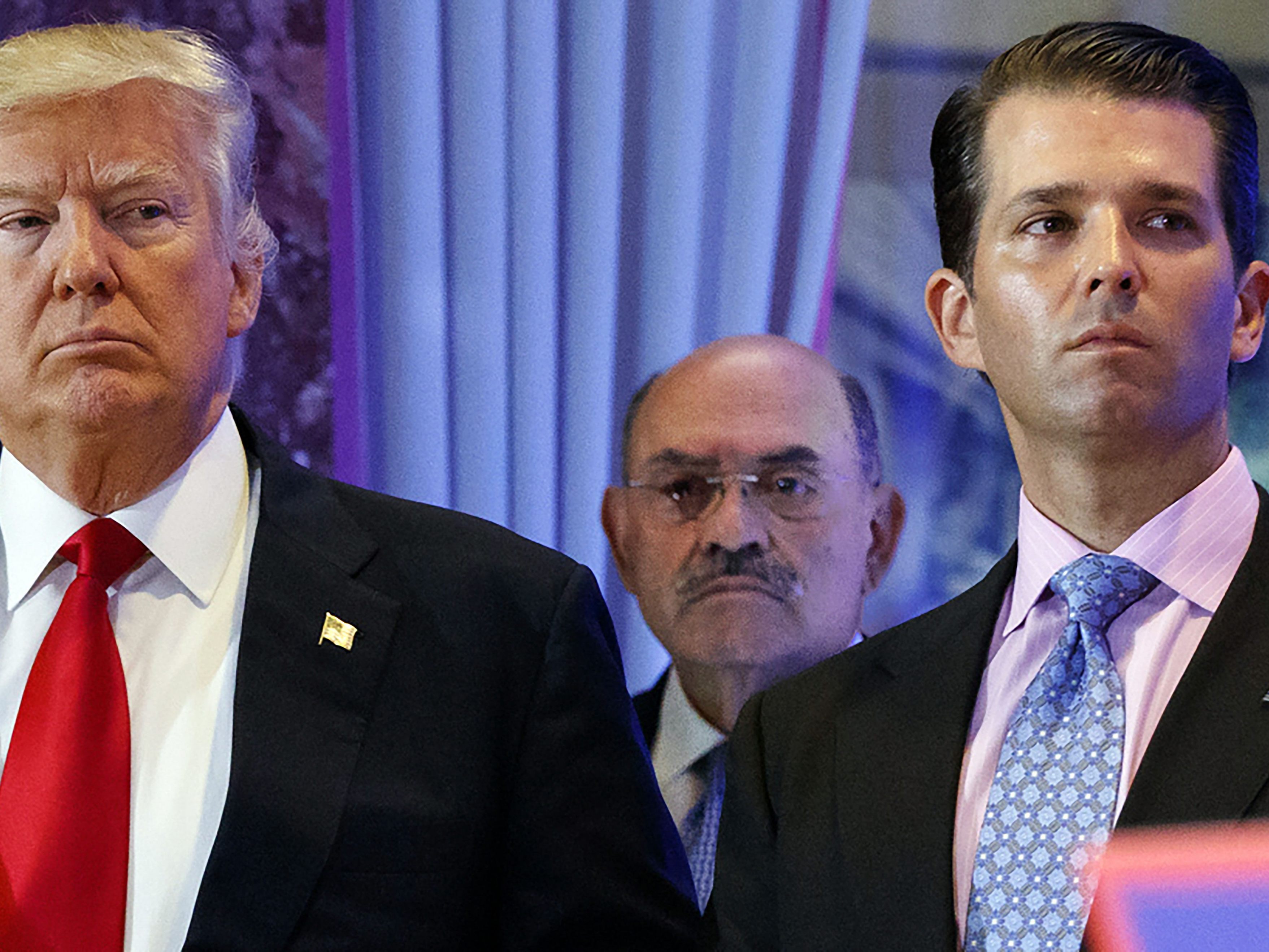 Donald Trump (links), Sohn Eric (rechts) und sein Finanzchef Allen Weisselberg. Donald Trump (links), Sohn Eric (rechts) und sein Finanzchef Allen Weisselberg.