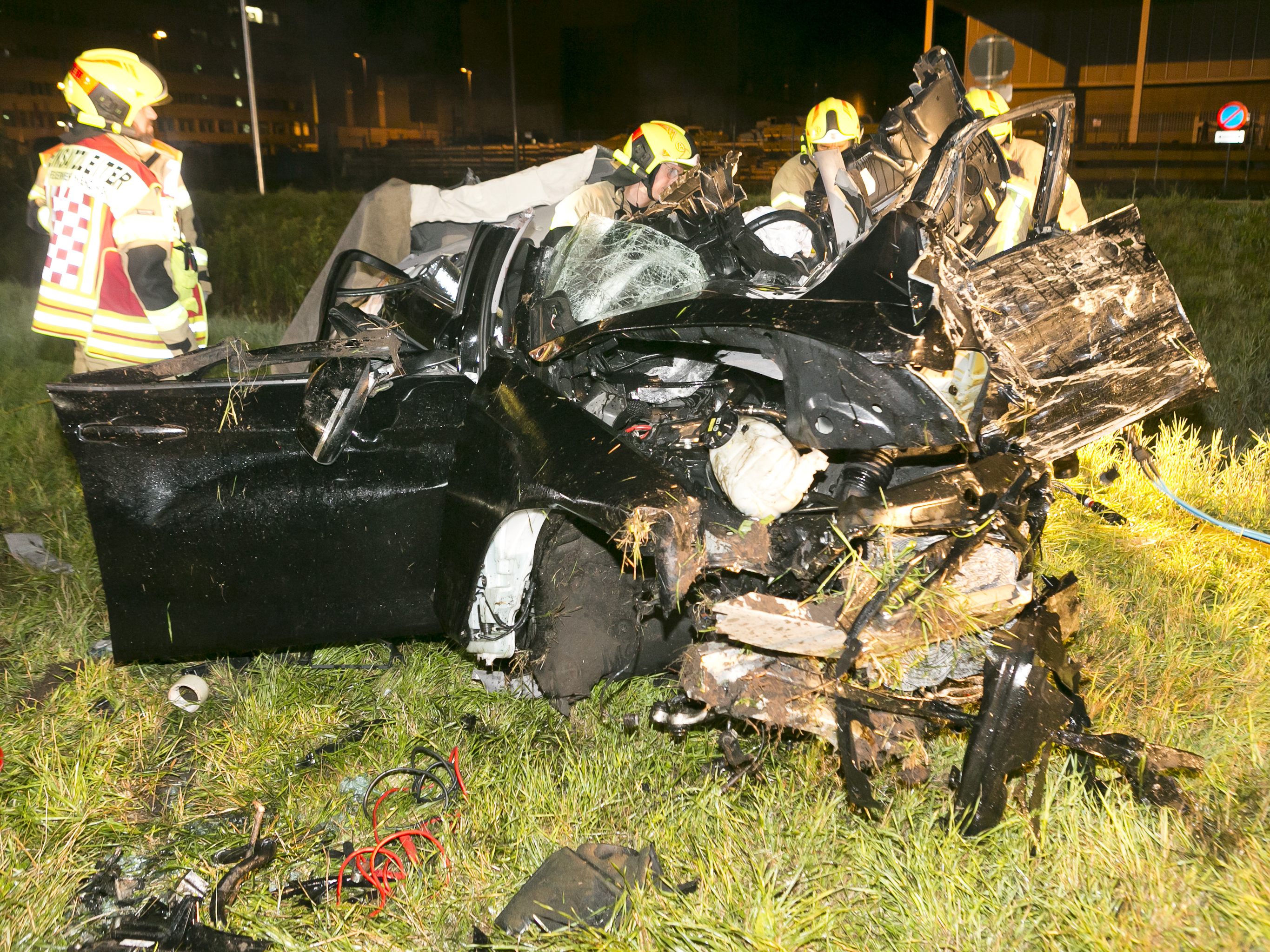 Am Sonntagabend kam es zu einem tödlichen Verkehrsunfall in Nenzing. Am Sonntagabend kam es zu einem tödlichen Verkehrsunfall in Nenzing.