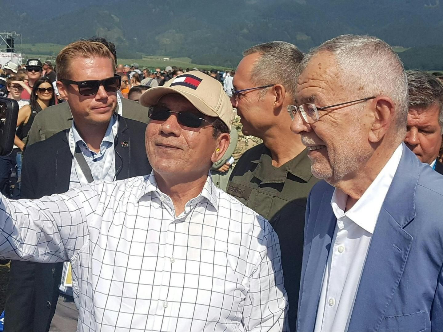 Airpower inklusive Bundespräsident Van der Bellen