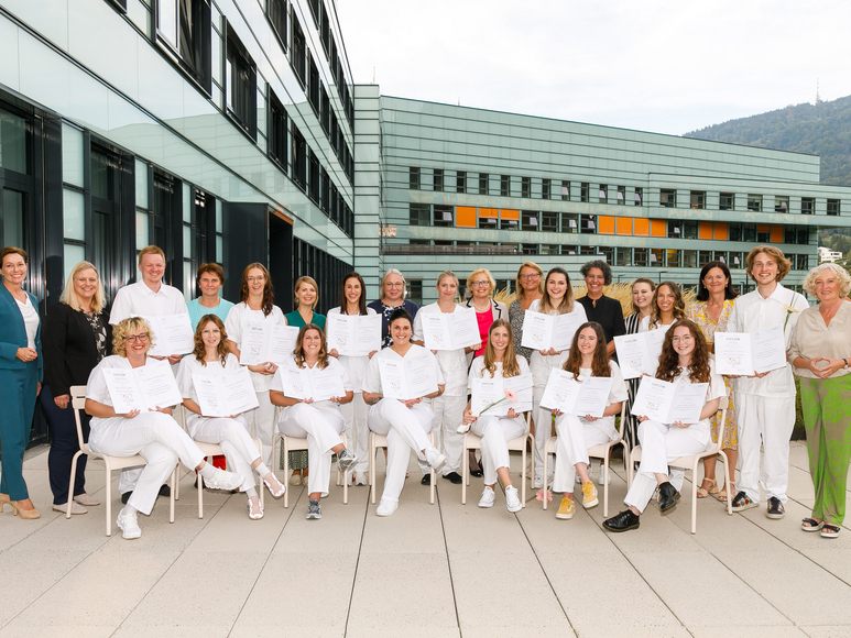 Diplomfeier der Pflegeschule Unterland. Diplomfeier der Pflegeschule Unterland.