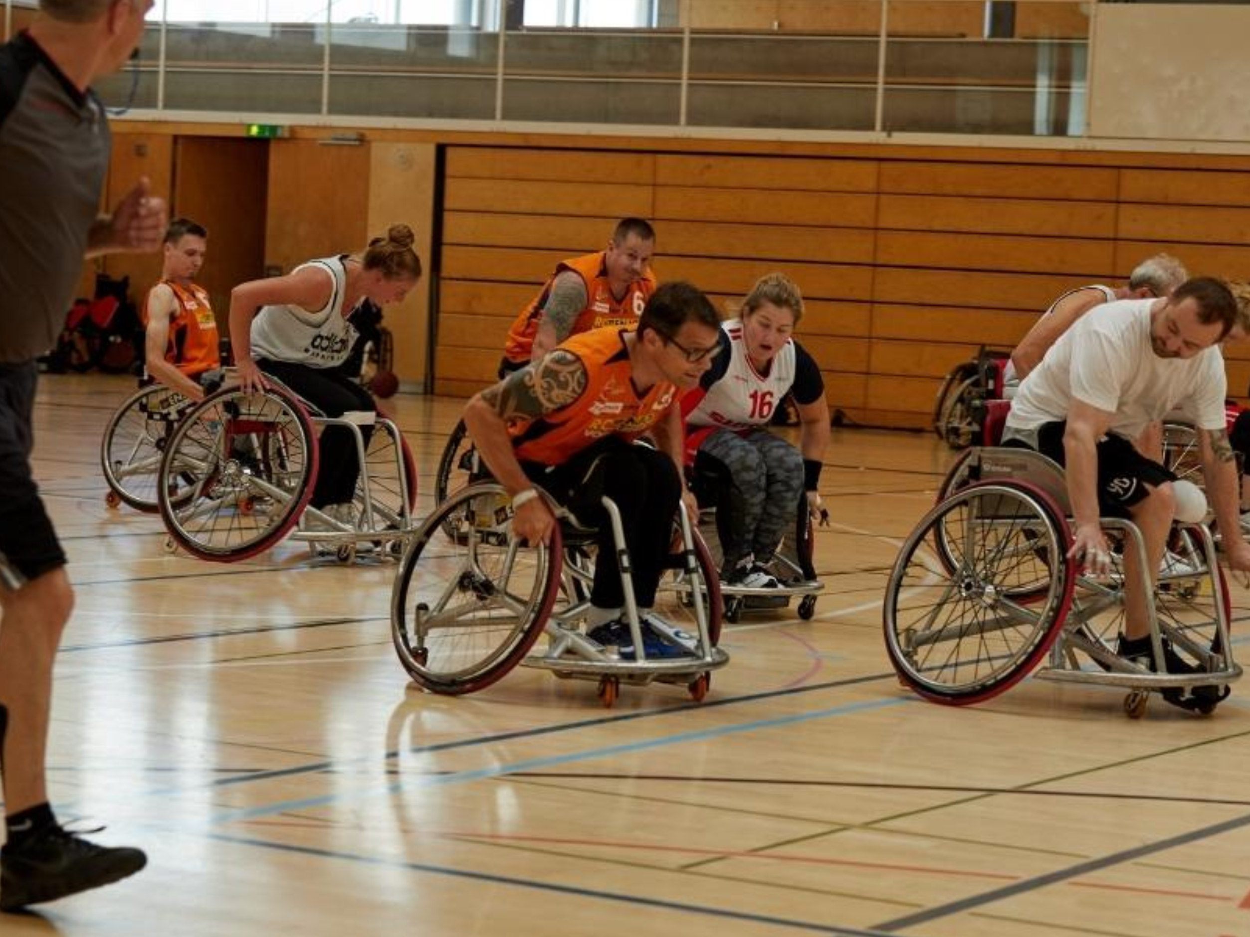 Das Team des RC ENJO Vorarlberg sicherte sich beim Turnier in Uster den dritten Endrang Das Team des RC ENJO Vorarlberg sicherte sich beim Turnier in Uster den dritten Endrang