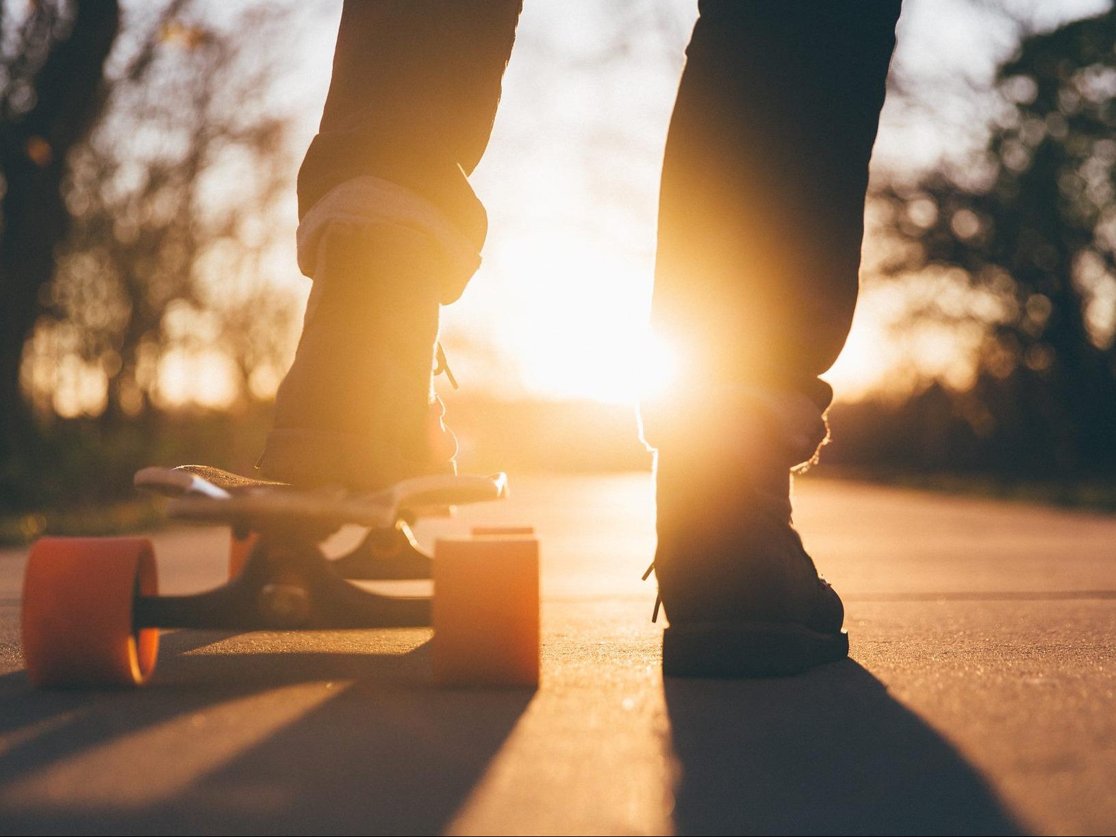Bei einer Verkehrsschwerpunktation in Wien zog die Polizei unter anderem vier E-Skateboard-Fahrer die zu schnell unterwegs waren, aus dem Verkehr. Bei einer Verkehrsschwerpunktation in Wien zog die Polizei unter anderem vier E-Skateboard-Fahrer die zu schnell unterwegs waren, aus dem Verkehr.