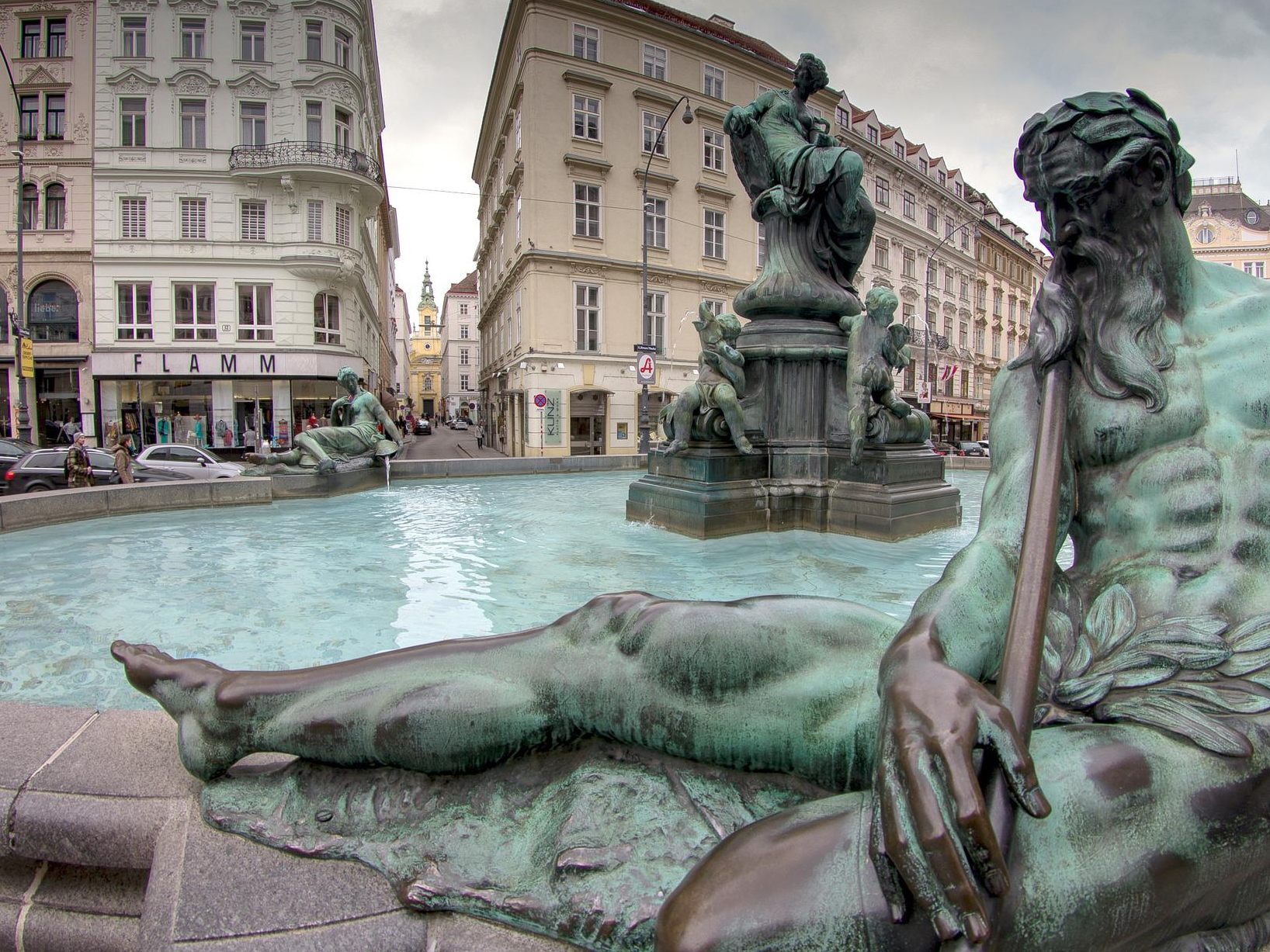 Der Donnerbrunnen in Wien wurde am Dienstag wieder in Betrieb genommen.