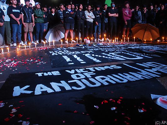 Trauer nach Tragödie in Fußballstadion Trauer nach Tragödie in Fußballstadion