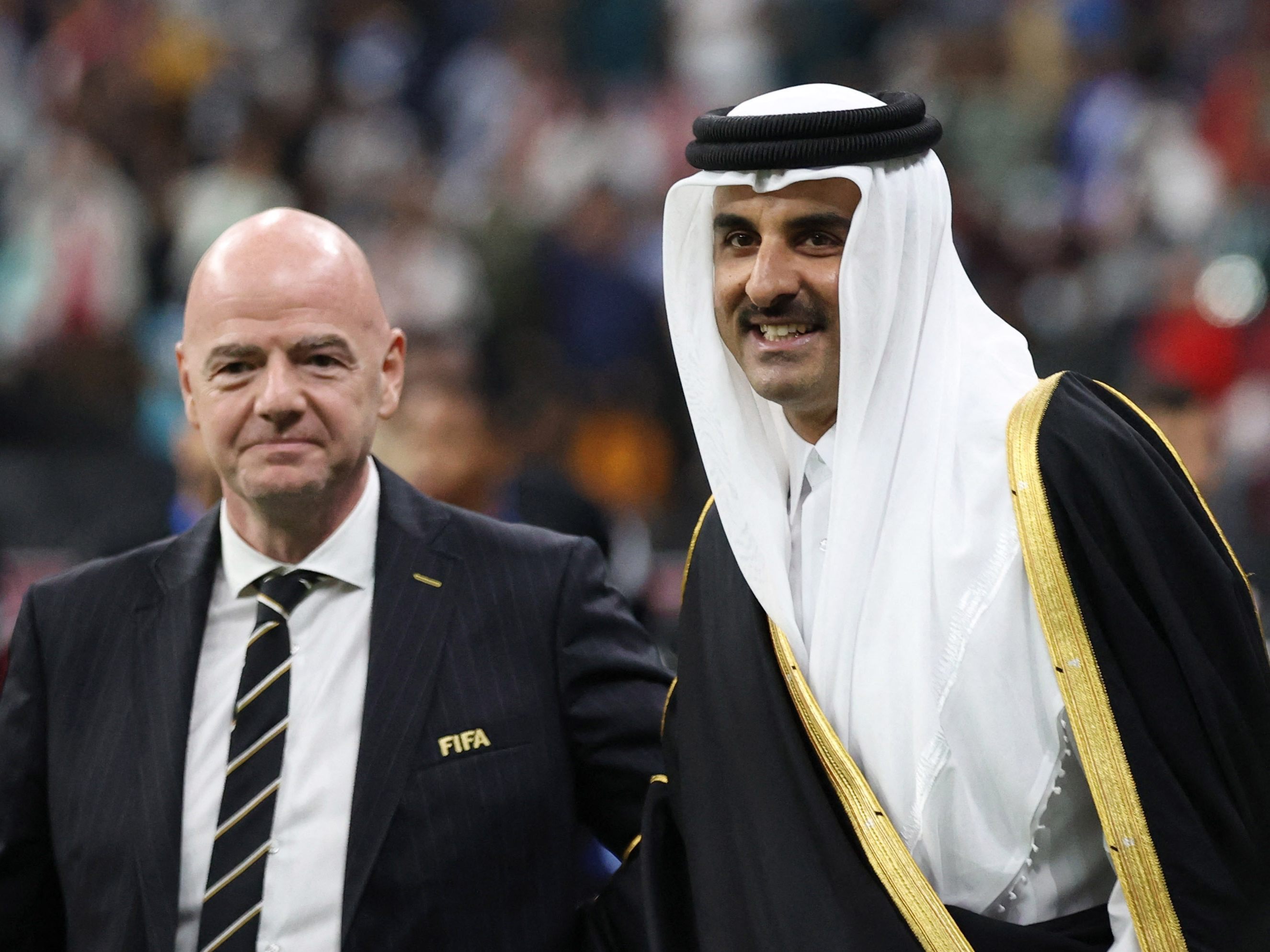 Katars Emir beklagt sich über eine "beispiellose Kampagne" gegen den WM-Ausrichter.