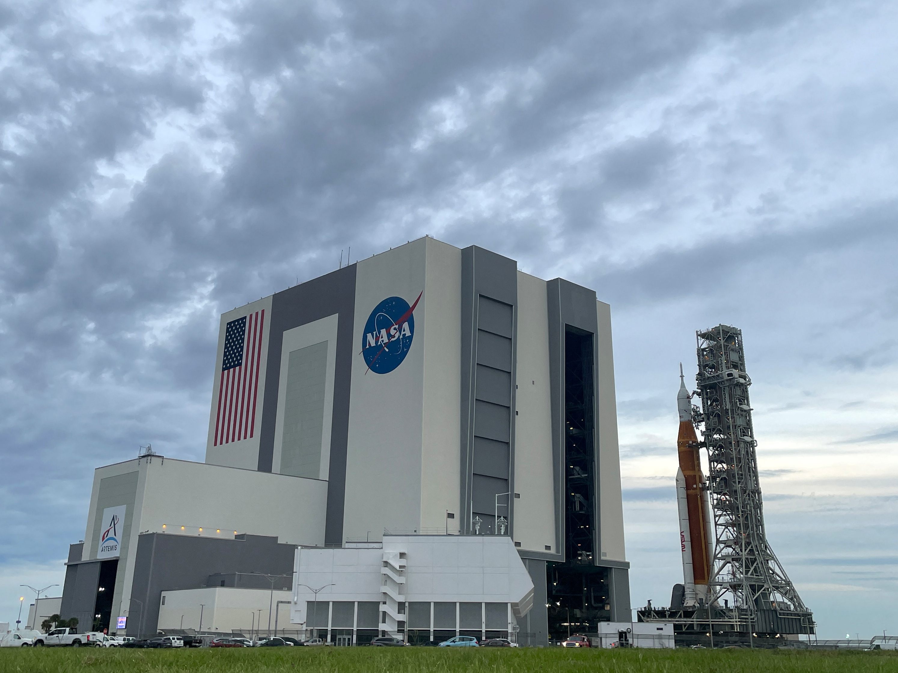 Die NASA peilt für ihre Mondmission Artemis 1 jetzt einen Start am 14. November an.