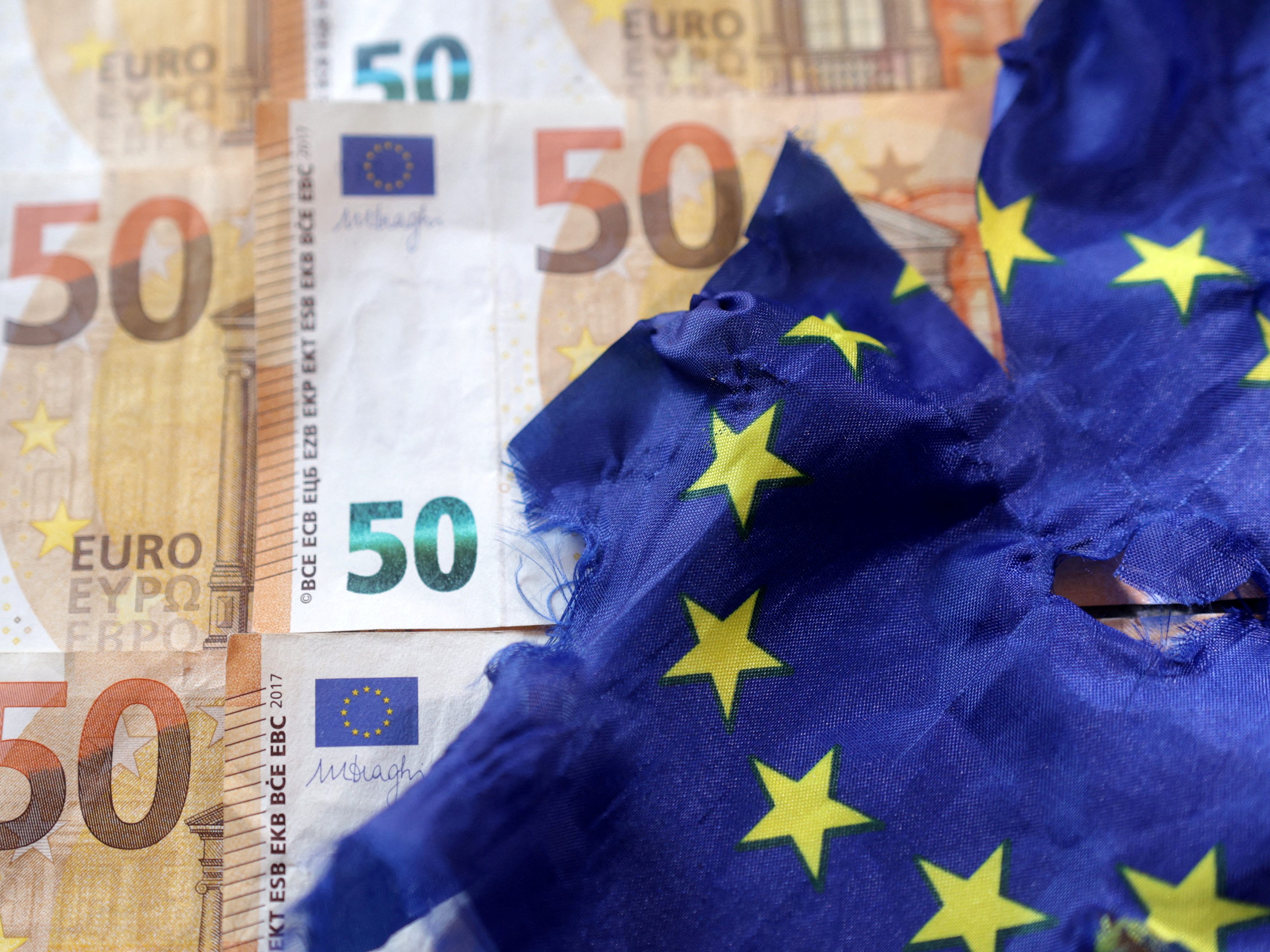 EU-Abgeordnete sprachen sich für weitere Sanktionen gegen Russland aus. EU-Abgeordnete sprachen sich für weitere Sanktionen gegen Russland aus.