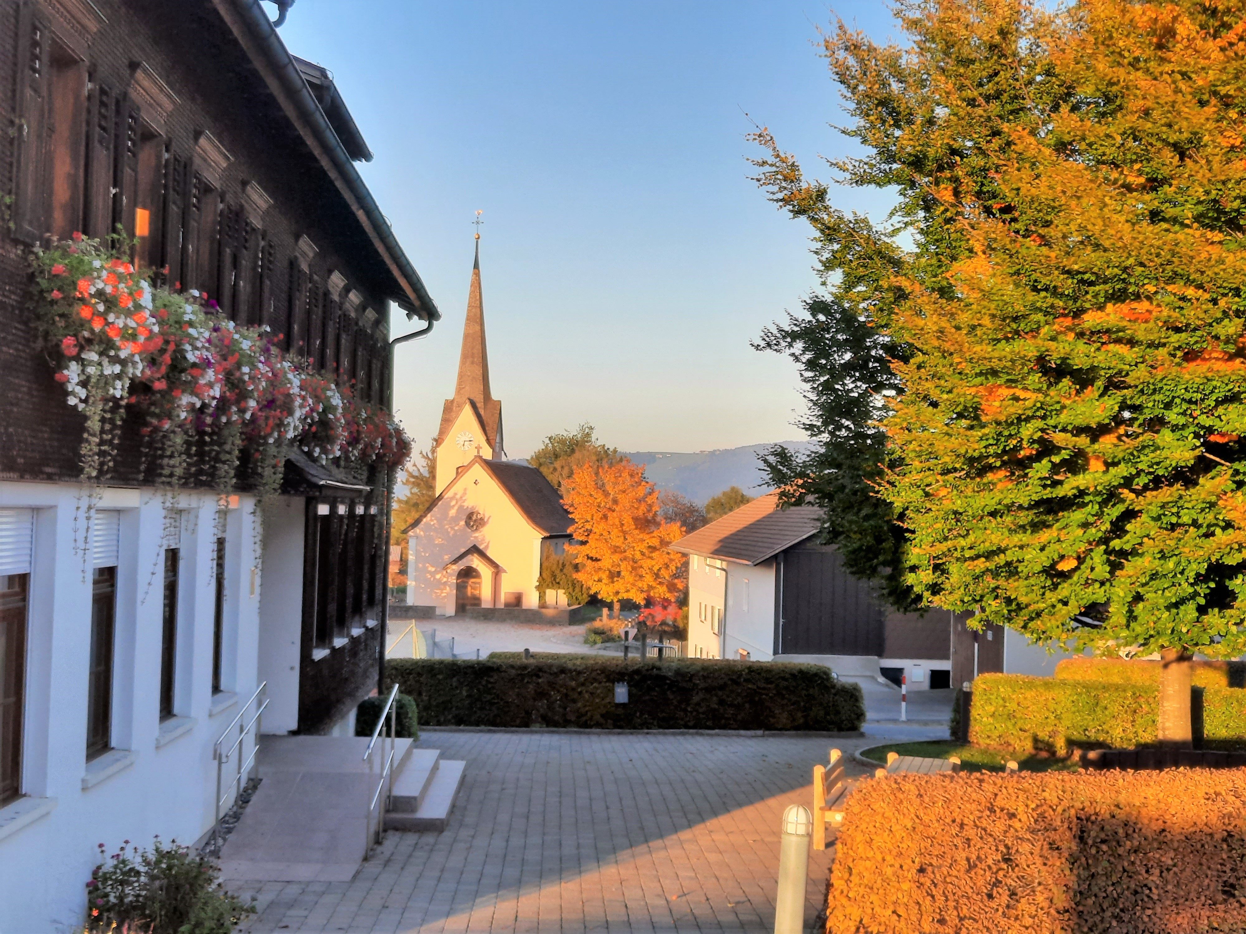 Die Hofsteiggemeinde Buch macht mit der neuen Webseite und der Gemeinde-App mobil. Die Hofsteiggemeinde Buch macht mit der neuen Webseite und der Gemeinde-App mobil.