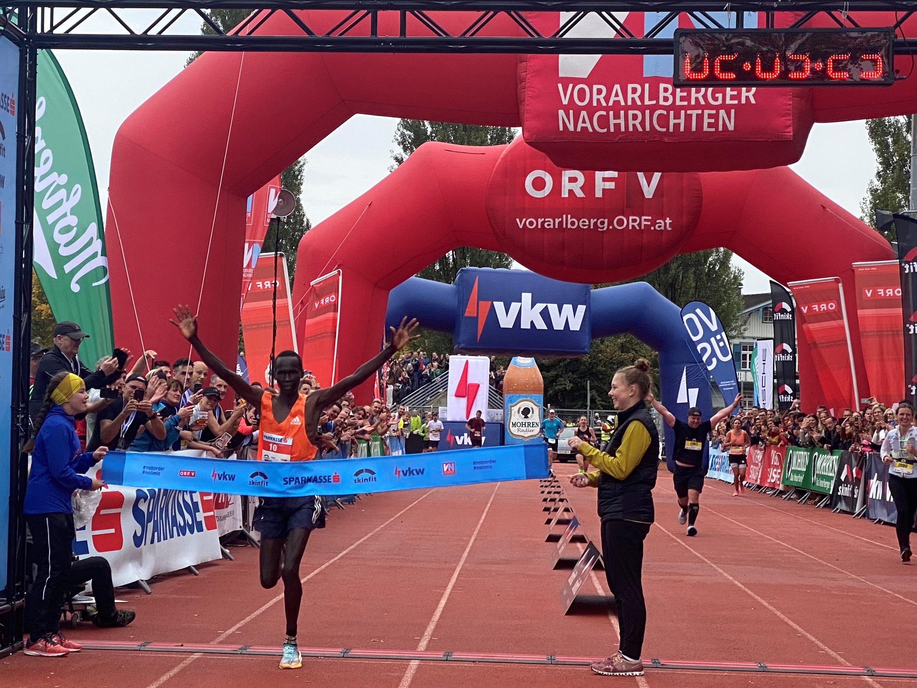 der große sieger vom dreiländermarathon. der große sieger vom dreiländermarathon.