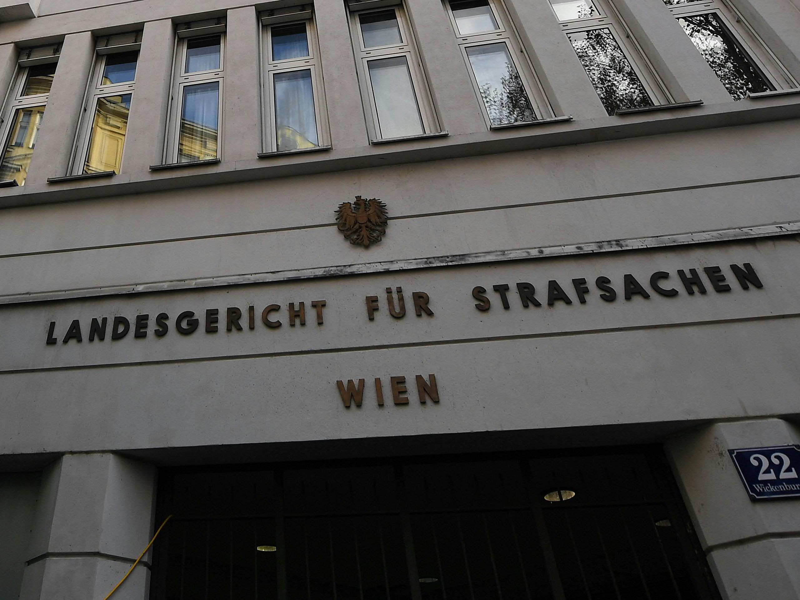 Gegen Kopf "wie Fußball" getreten: 3,5 Jahre Haft Gegen Kopf "wie Fußball" getreten: 3,5 Jahre Haft