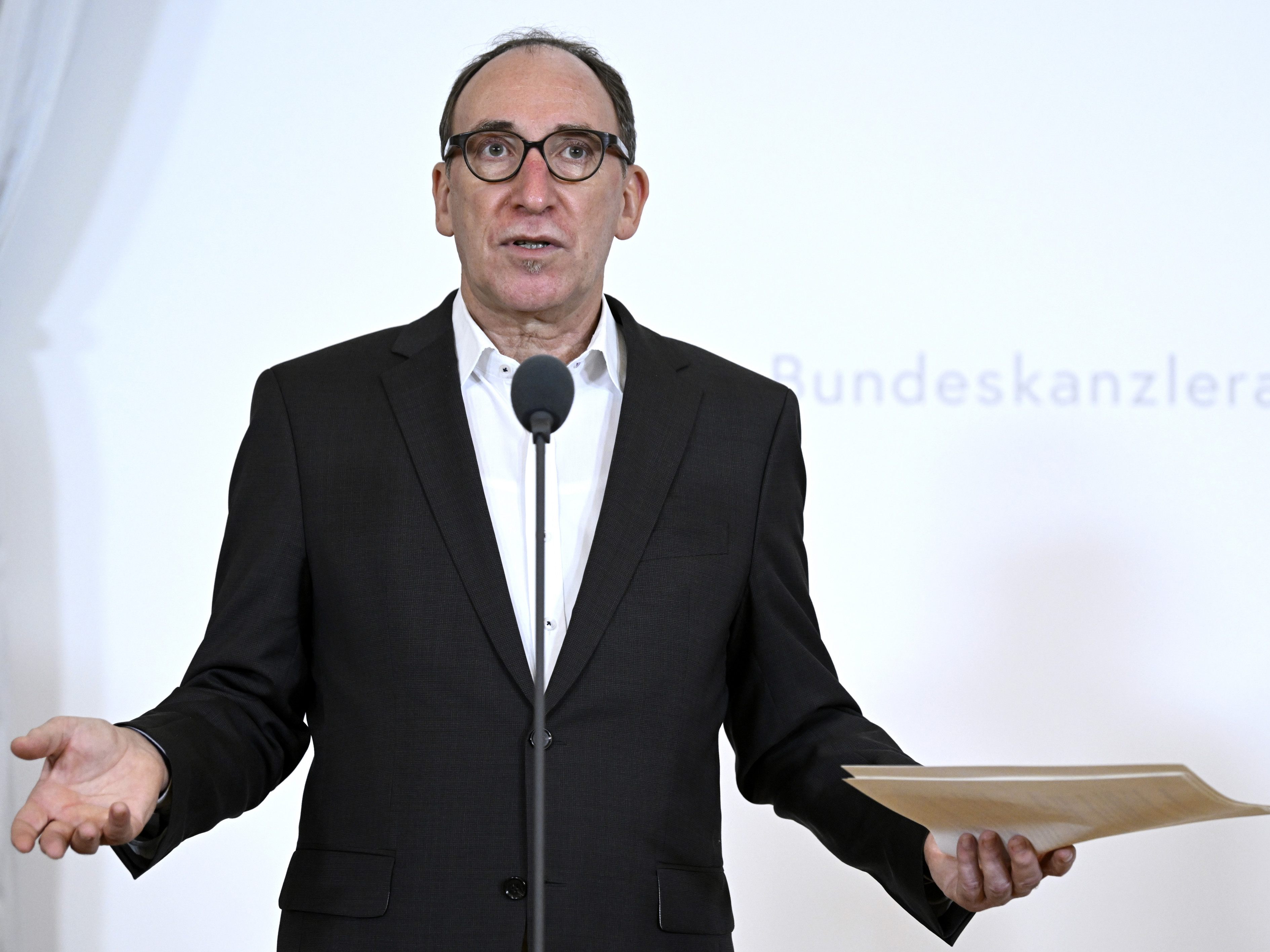 Gesundheitsminister Johannes Rauch (Grüne) und Jugendstaatssekretärin Claudia Plakolm (ÖVP) forderten am Sonntag dazu auf, mehr über psychische Erkrankungen zu reden.