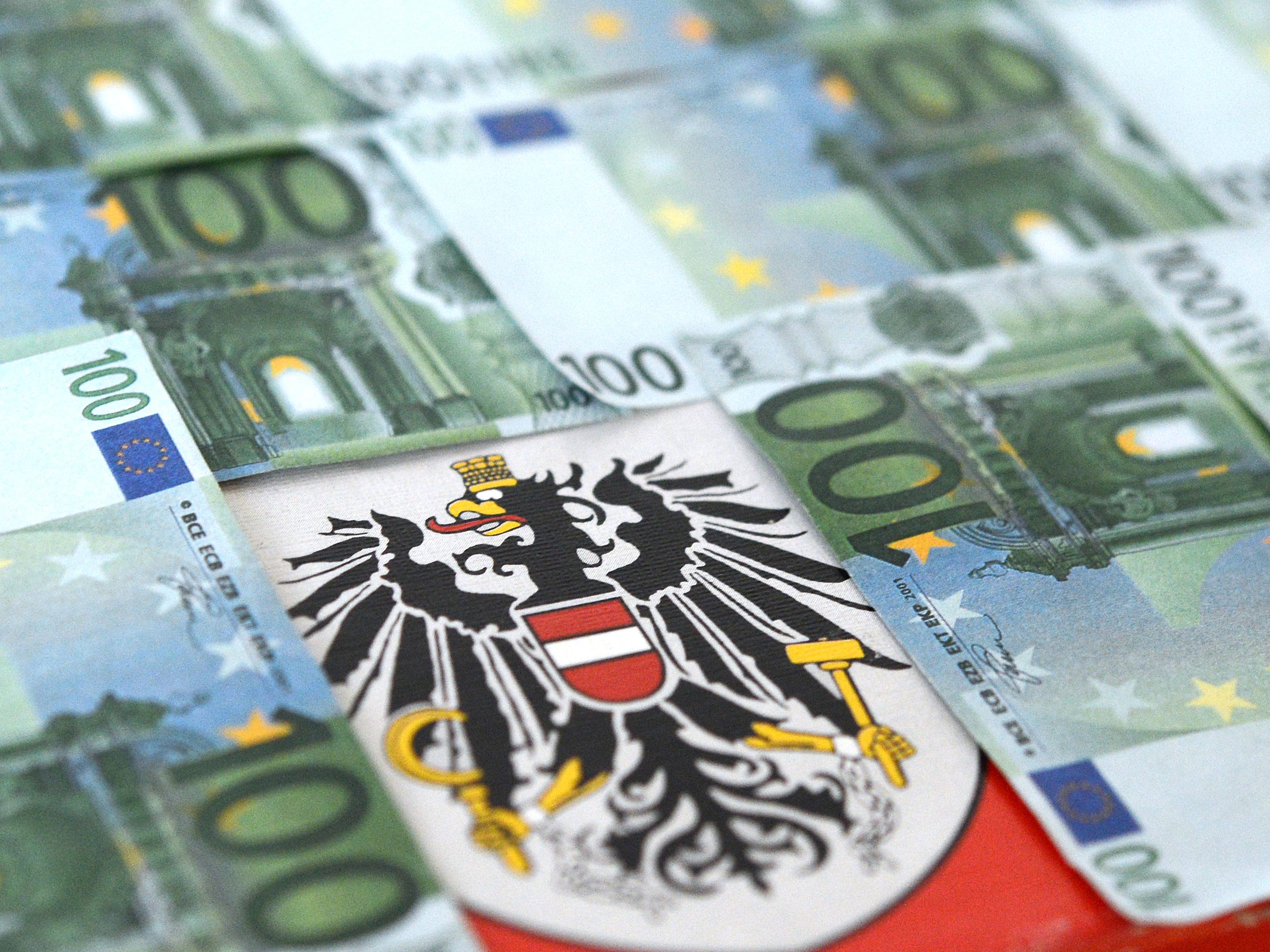 Forderung nach "Sport-100-er" für Kinder und Jugendliche. Forderung nach "Sport-100-er" für Kinder und Jugendliche.