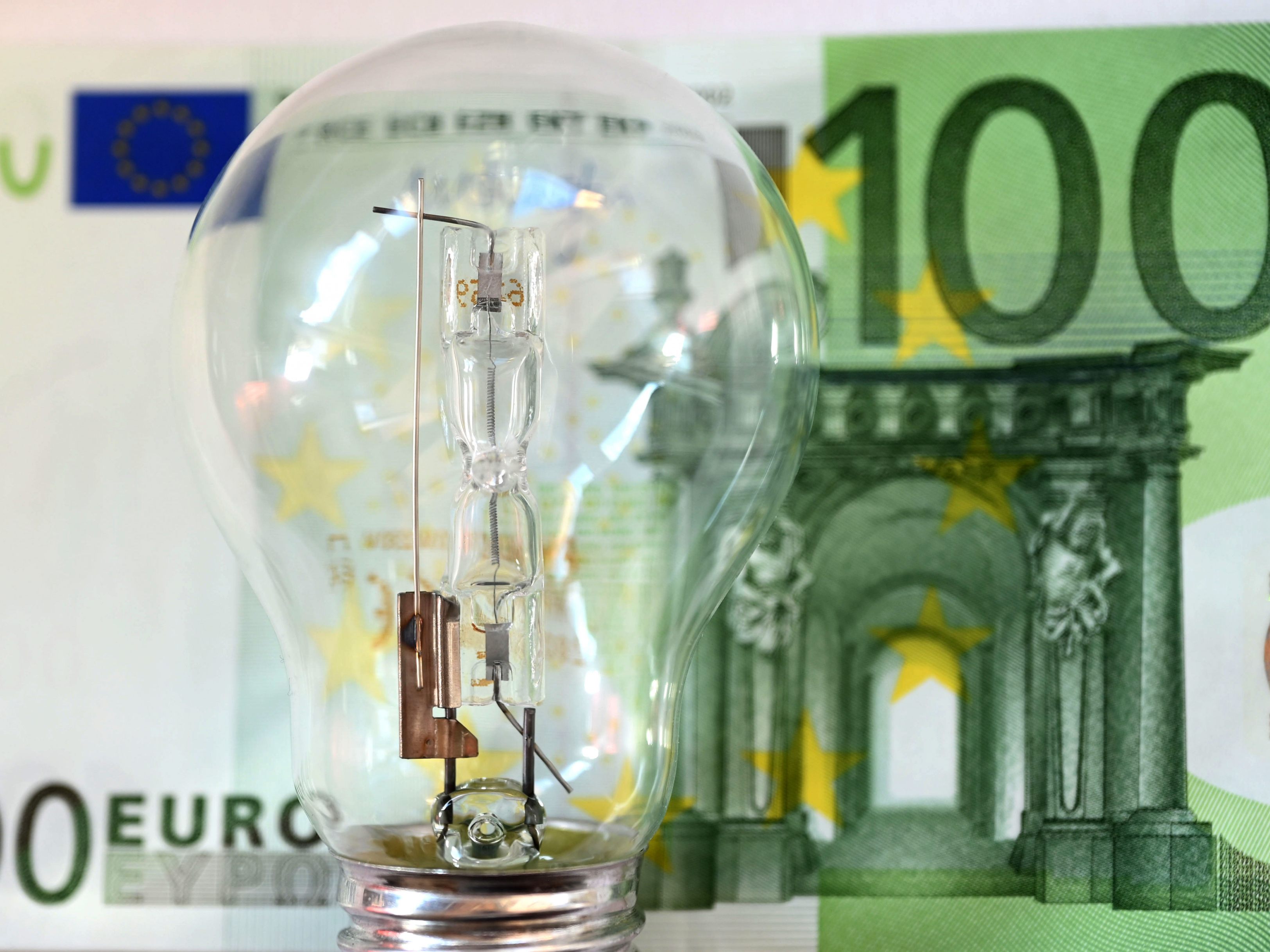 Die aktuelle Energiekrise kann die Wende zu sauberen Energien beschleunigen. Die aktuelle Energiekrise kann die Wende zu sauberen Energien beschleunigen.