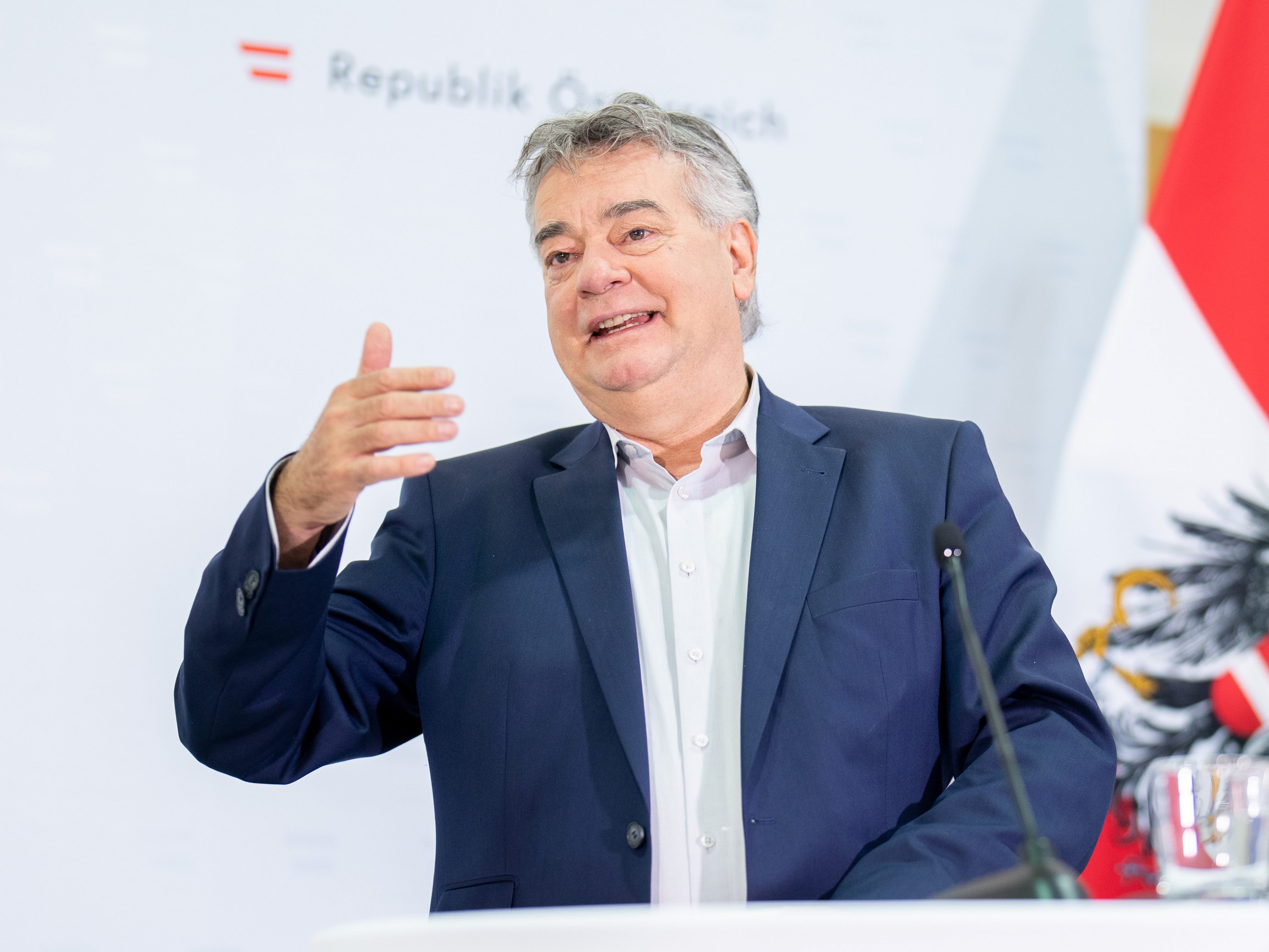 Kogler will eine neue Prüfung der Steuerfälle Wolf und Benko. Kogler will eine neue Prüfung der Steuerfälle Wolf und Benko.