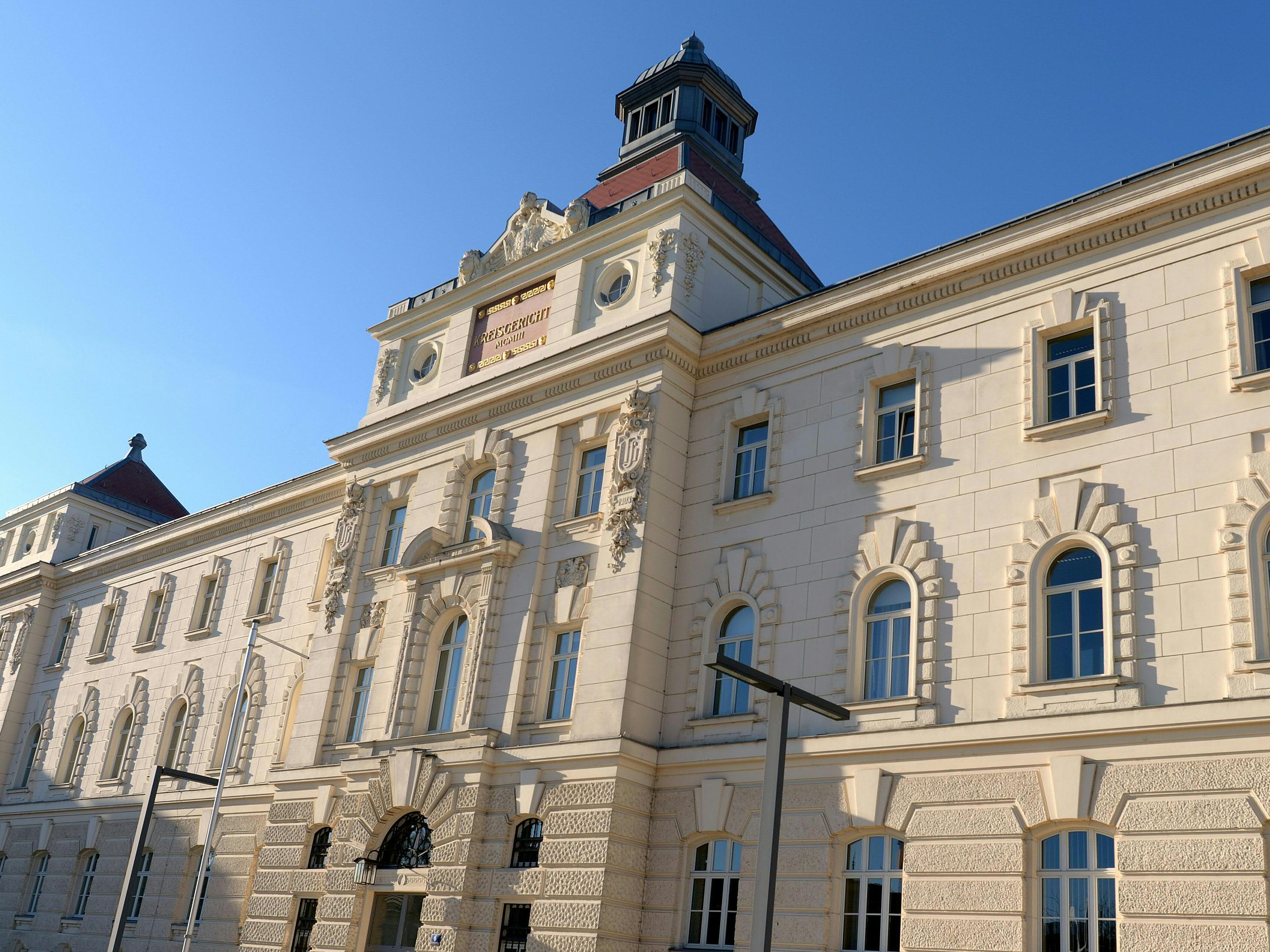 Der Lenker im Fall des Geisterfahrer-Unfalls in NÖ wurde zu bedingter Haft verurteilt. Der Lenker im Fall des Geisterfahrer-Unfalls in NÖ wurde zu bedingter Haft verurteilt.