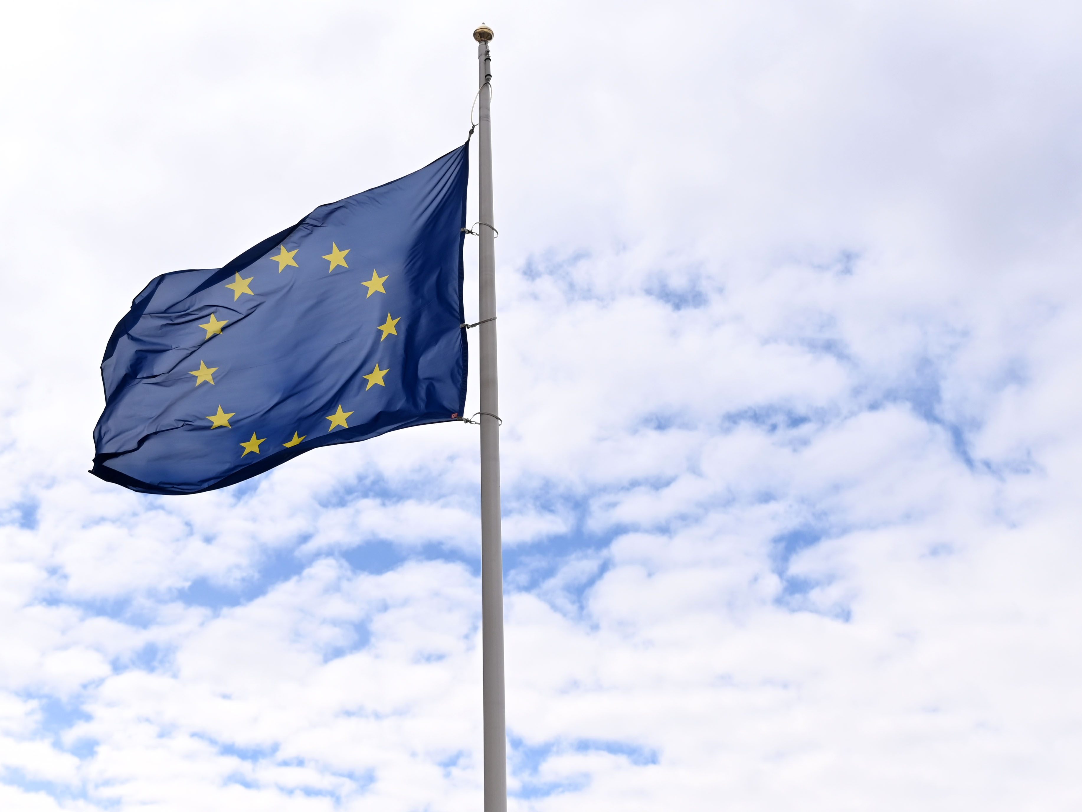 Eine einheitliche Linie in der Unterstützung der Ukraine halten die Österreicher für wichtig. Eine einheitliche Linie in der Unterstützung der Ukraine halten die Österreicher für wichtig.