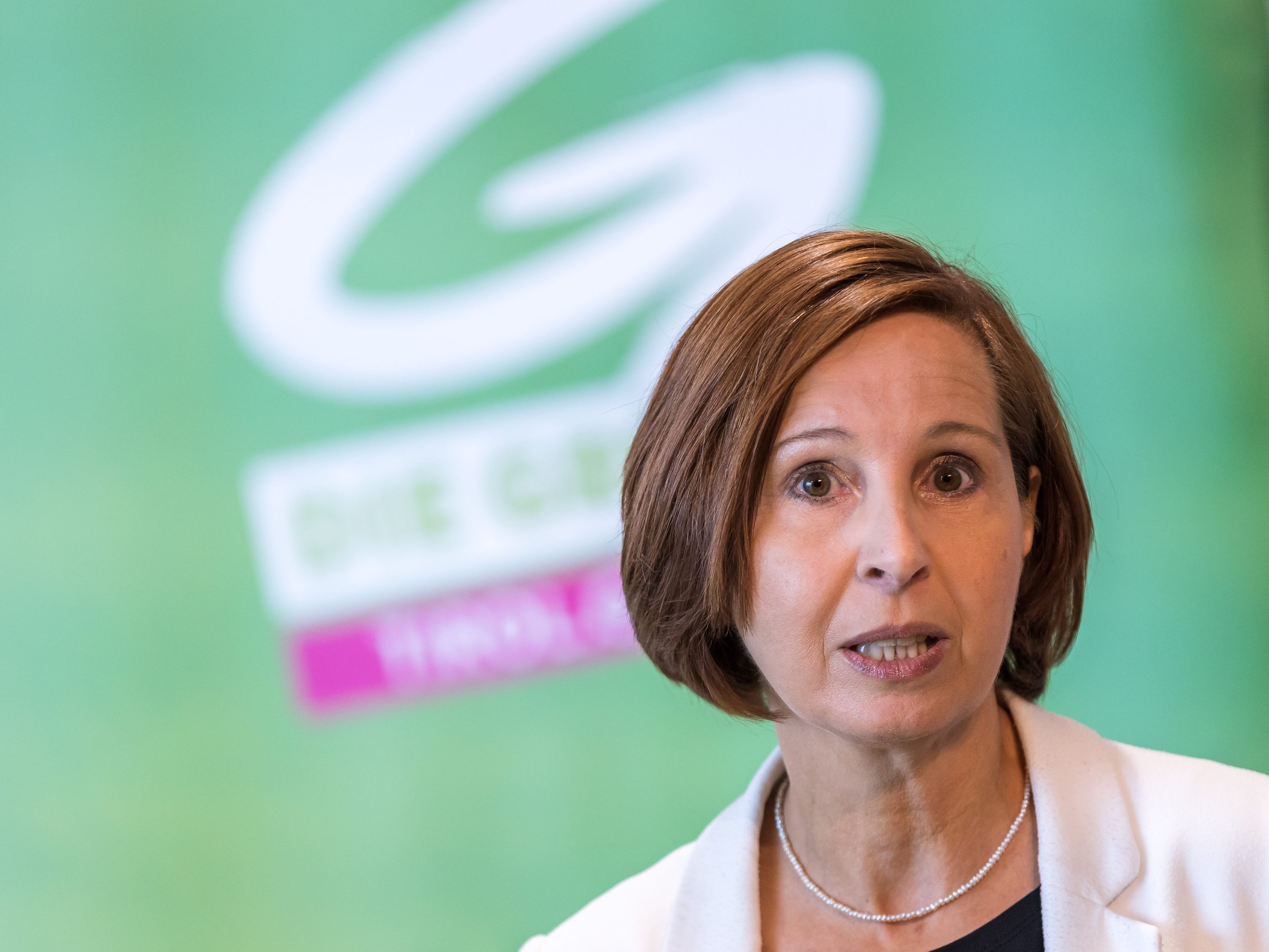 Soziallandesrätin Gabriele Fischer stellt bis Ende November Unterkünfte für 500 Menschen in Aussicht.