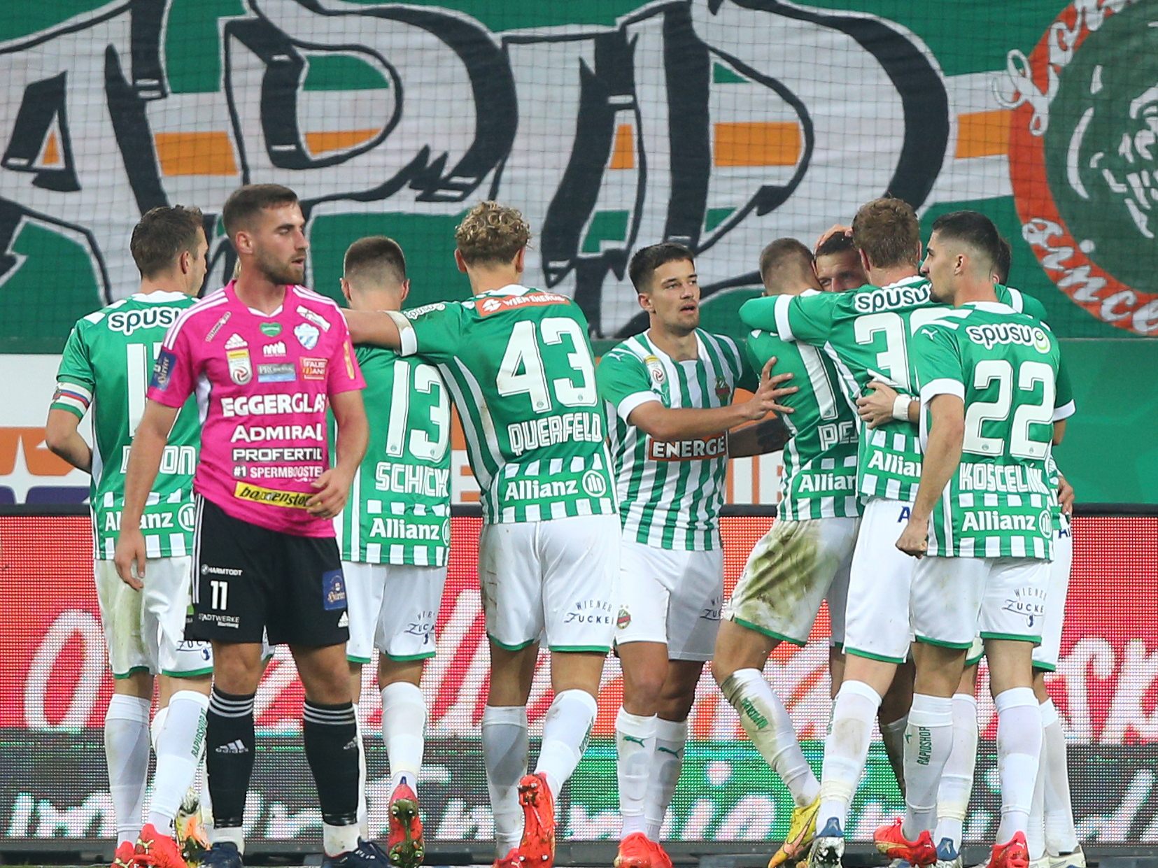 Rapid Wien mit 5:1-Sieg gegen TSV Hartberg. Rapid Wien mit 5:1-Sieg gegen TSV Hartberg.